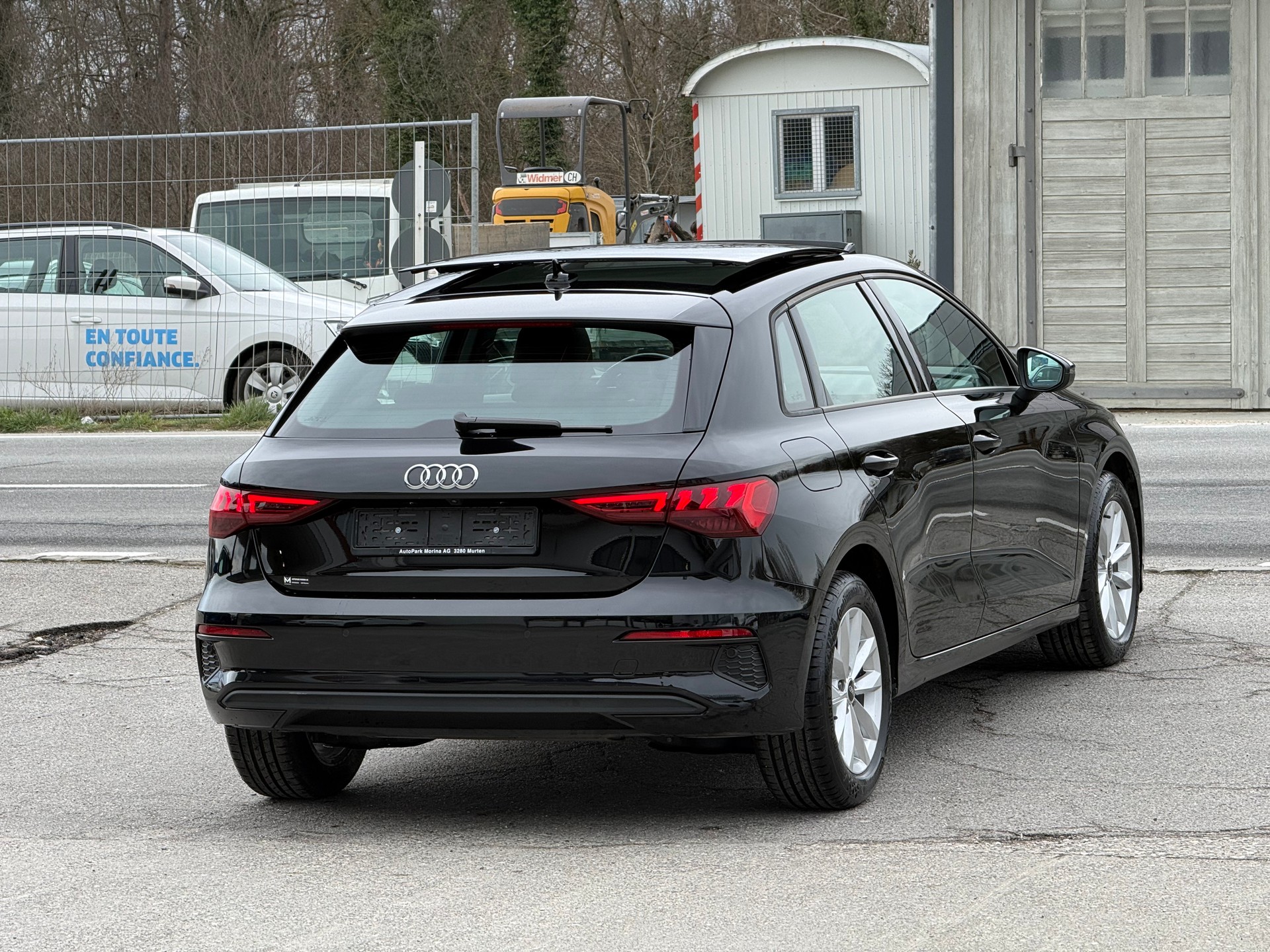 AUDI A3 Sportback 35 TFSI Attraction S-tronic-image-4