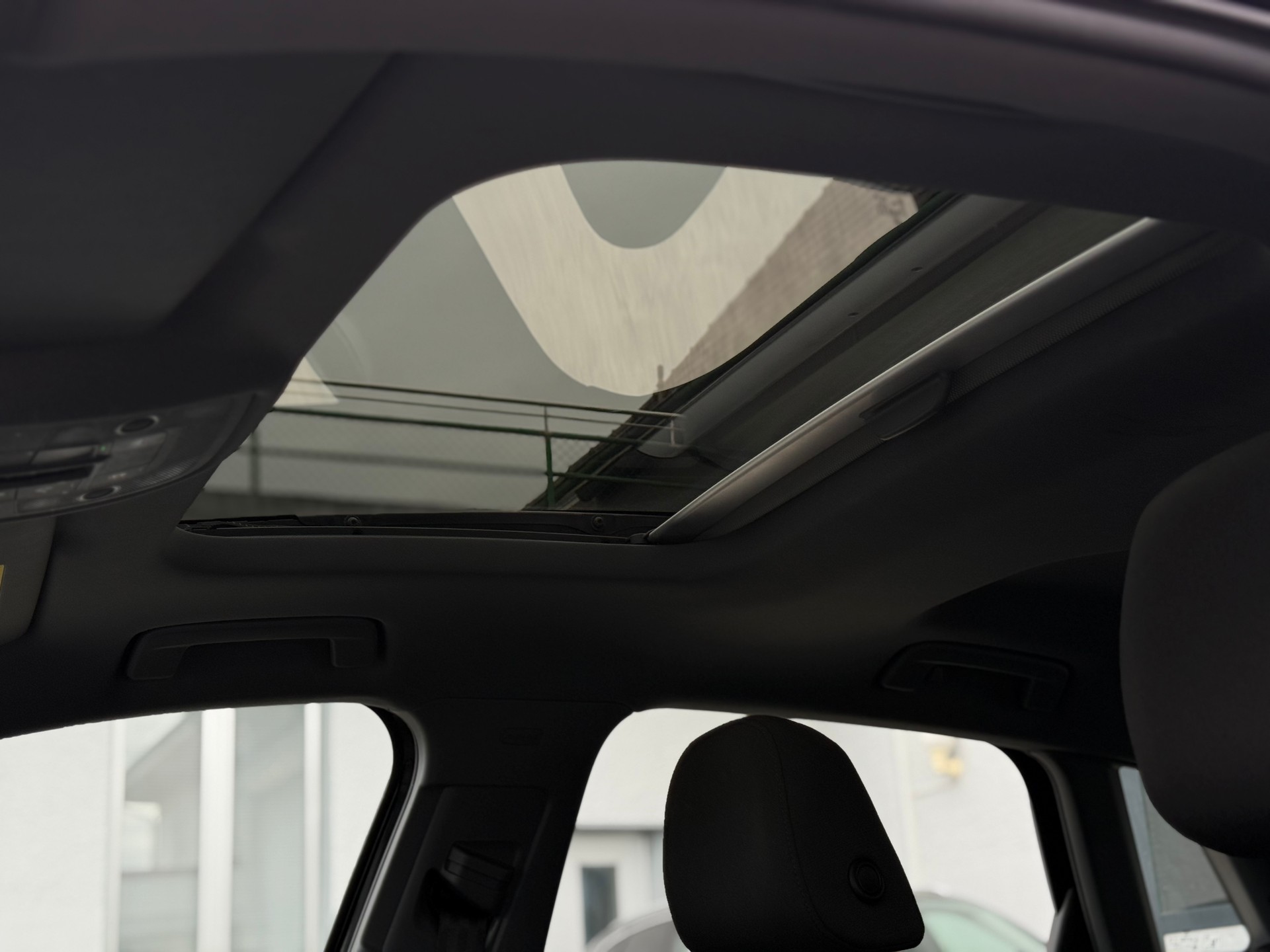 AUDI A3 Sportback 35 TFSI Attraction S-tronic-image-15