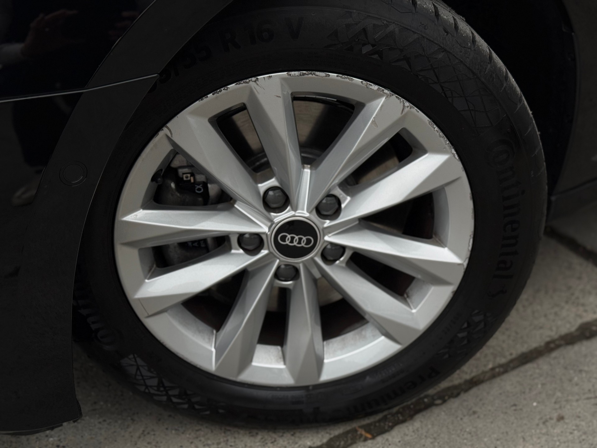 AUDI A3 Sportback 35 TFSI Attraction S-tronic-image-23