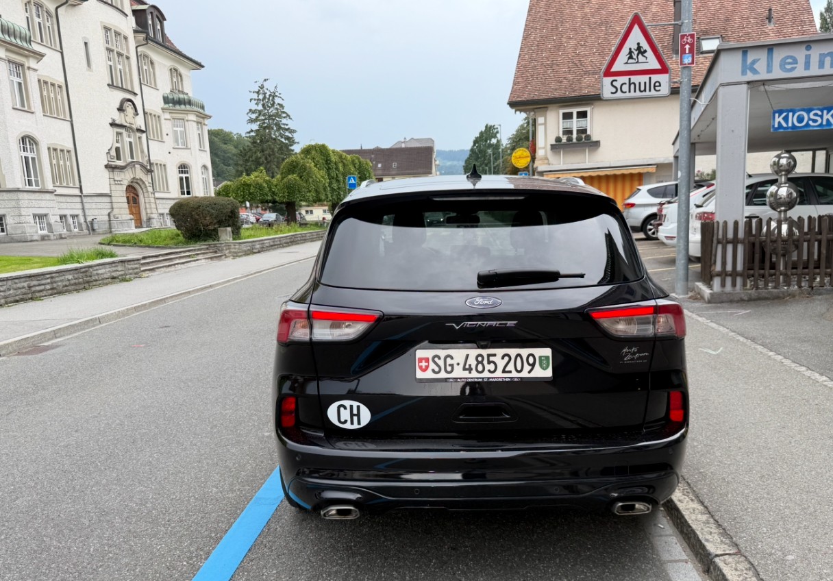 FORD Kuga 2.5 FHEV Vignale 4WD-image-6