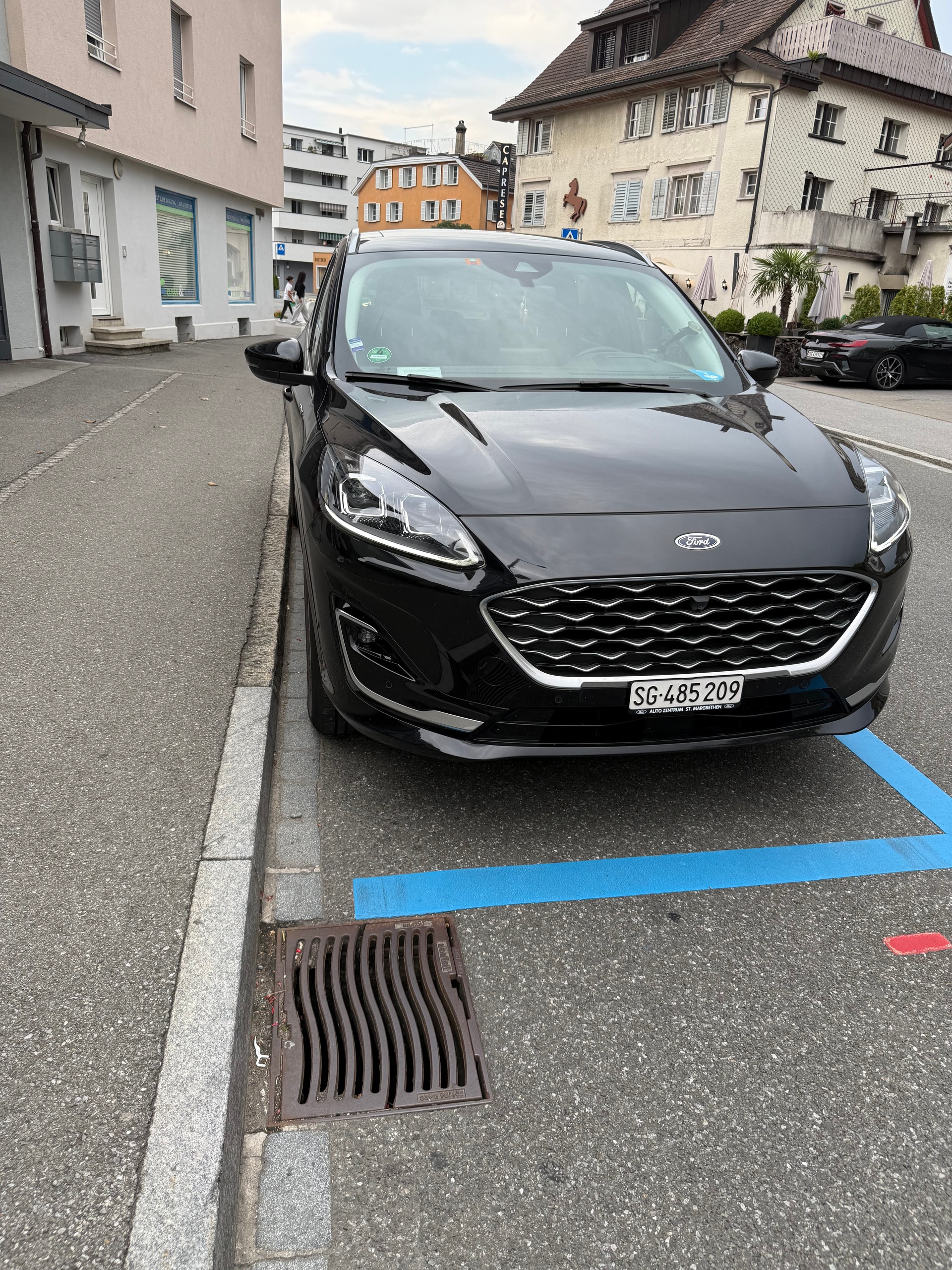 FORD Kuga 2.5 FHEV Vignale 4WD-showroom-element-1