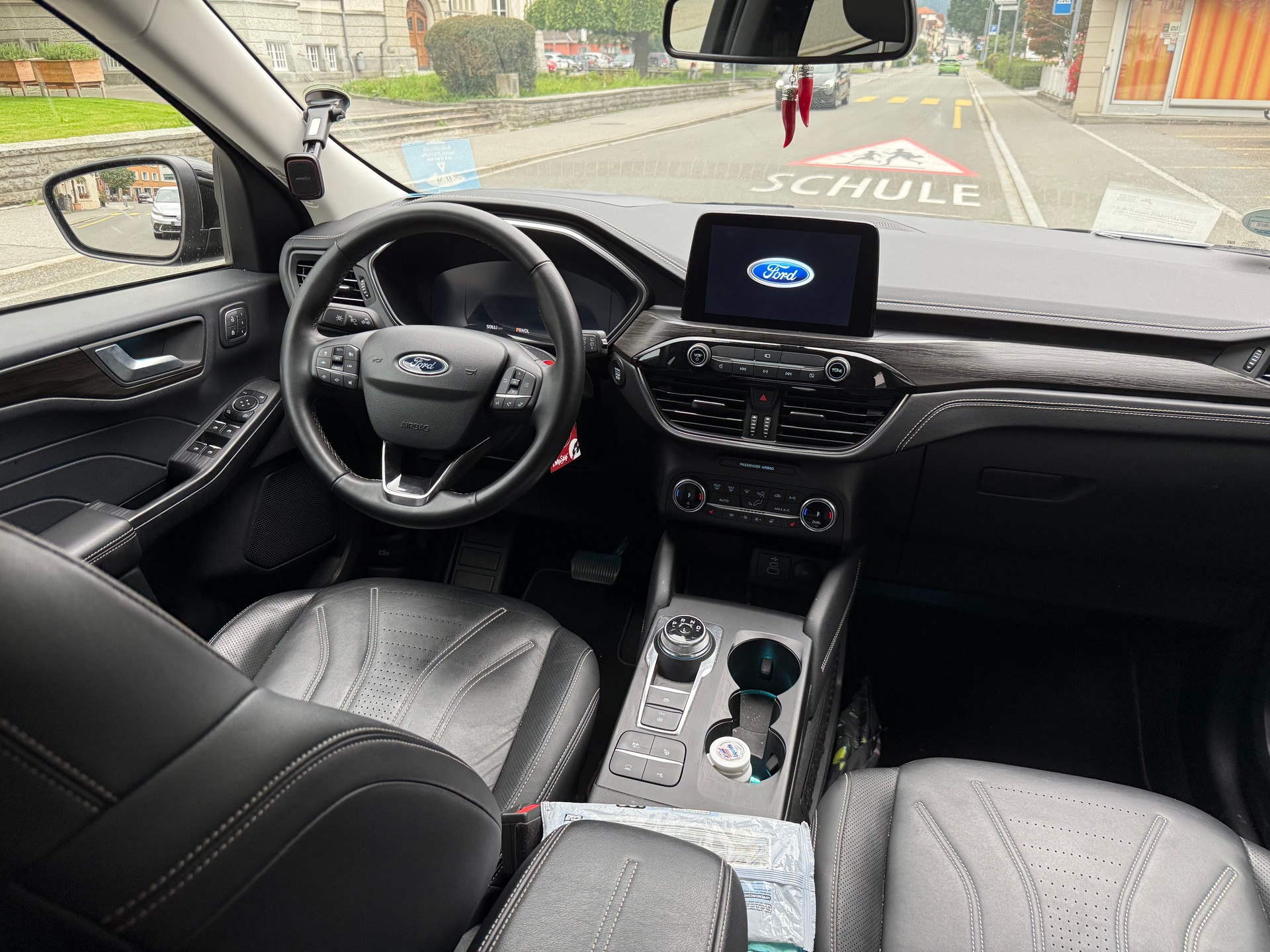 FORD Kuga 2.5 FHEV Vignale 4WD-image-8
