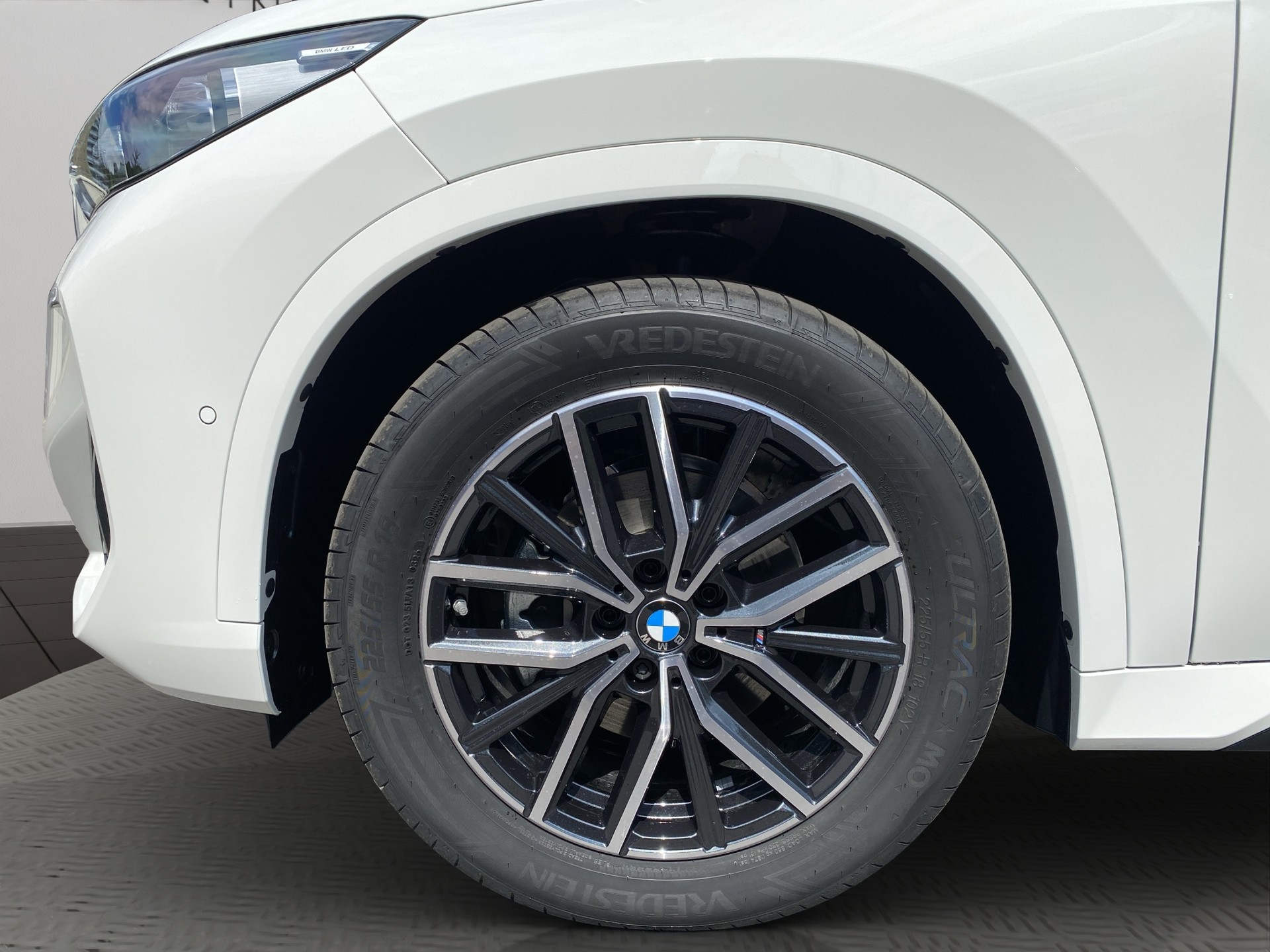 BMW X1 sDrive 18d M Sport-image-8