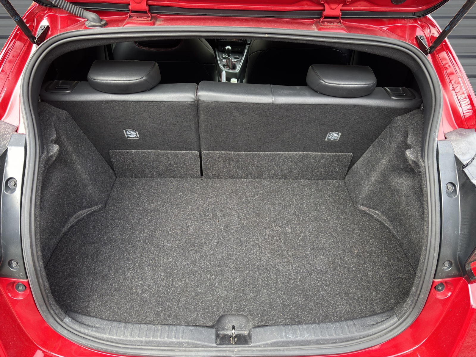 TOYOTA Yaris 1.6 GR Sport-image-9