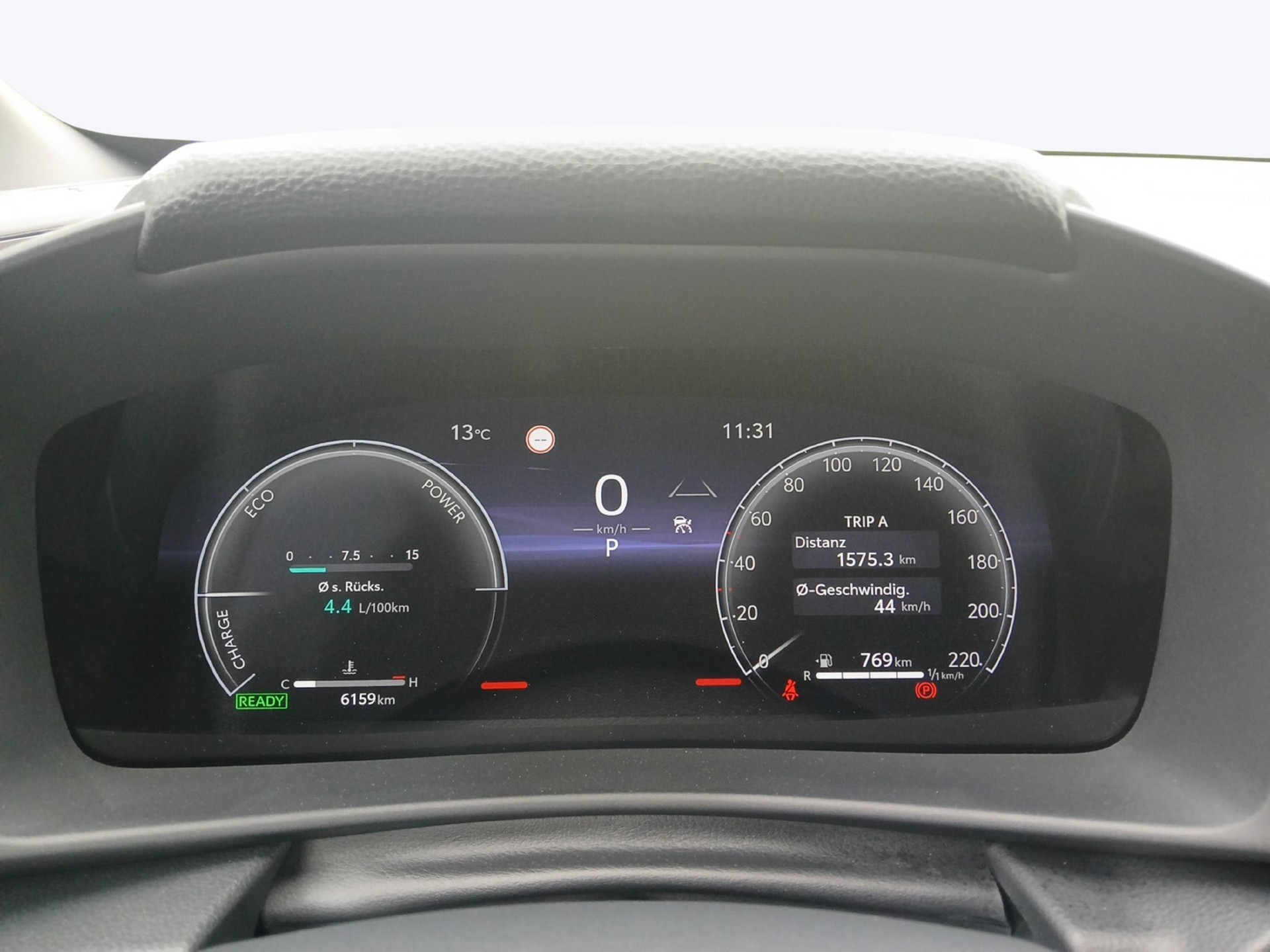 TOYOTA C-HR 2.0 HEV Trend 4x4-image-14
