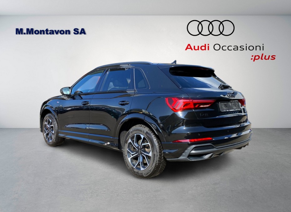 AUDI Q3 40 TFSI S line quattro S-tronic-image-4