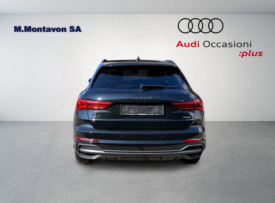 AUDI Q3 40 TFSI S line quattro S-tronic-image-5