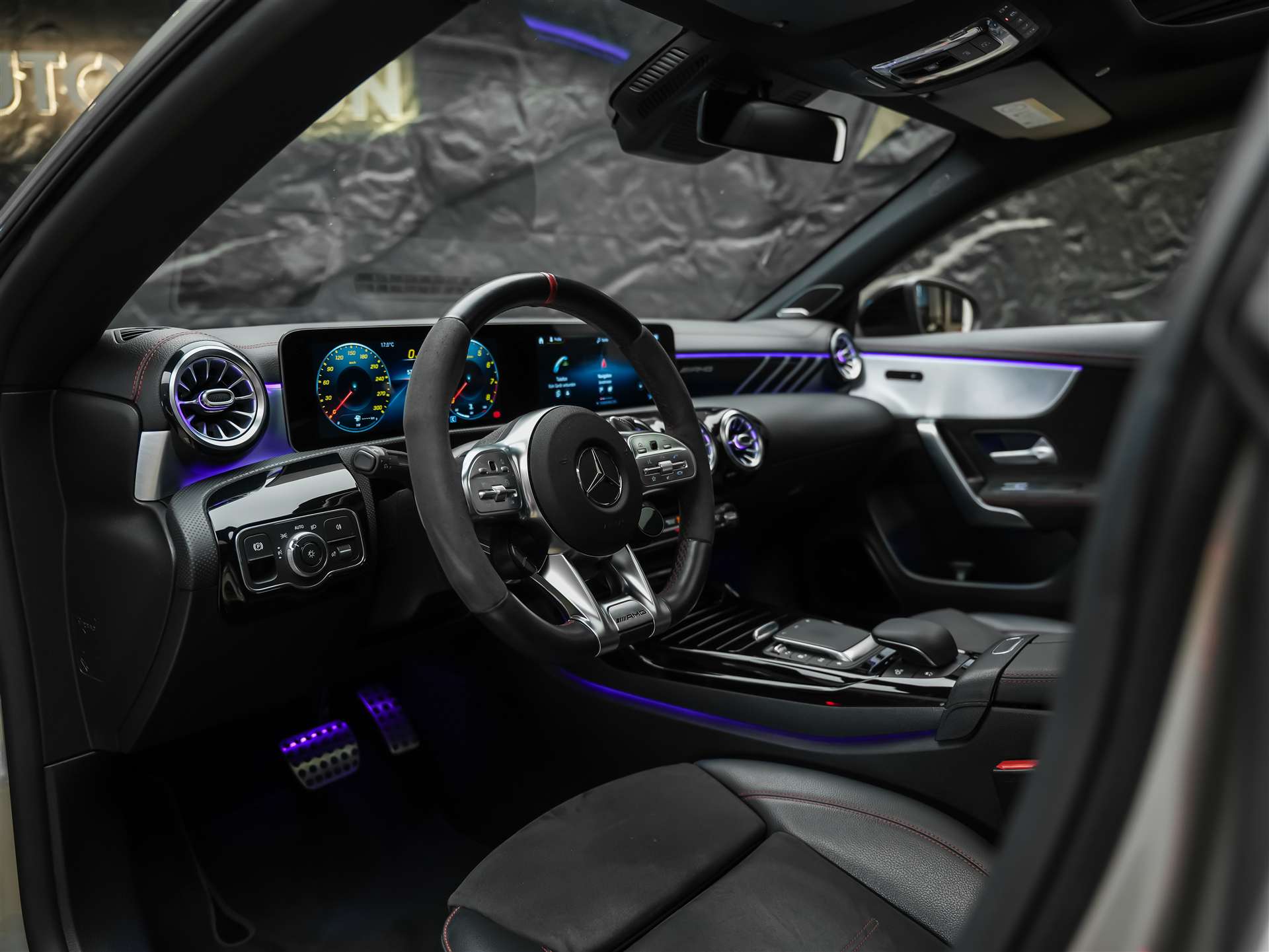 MERCEDES-BENZ CLA 45 S AMG 4Matic+ 8G-DCT *Panorama*Haed-Up*Burmester*-image-7