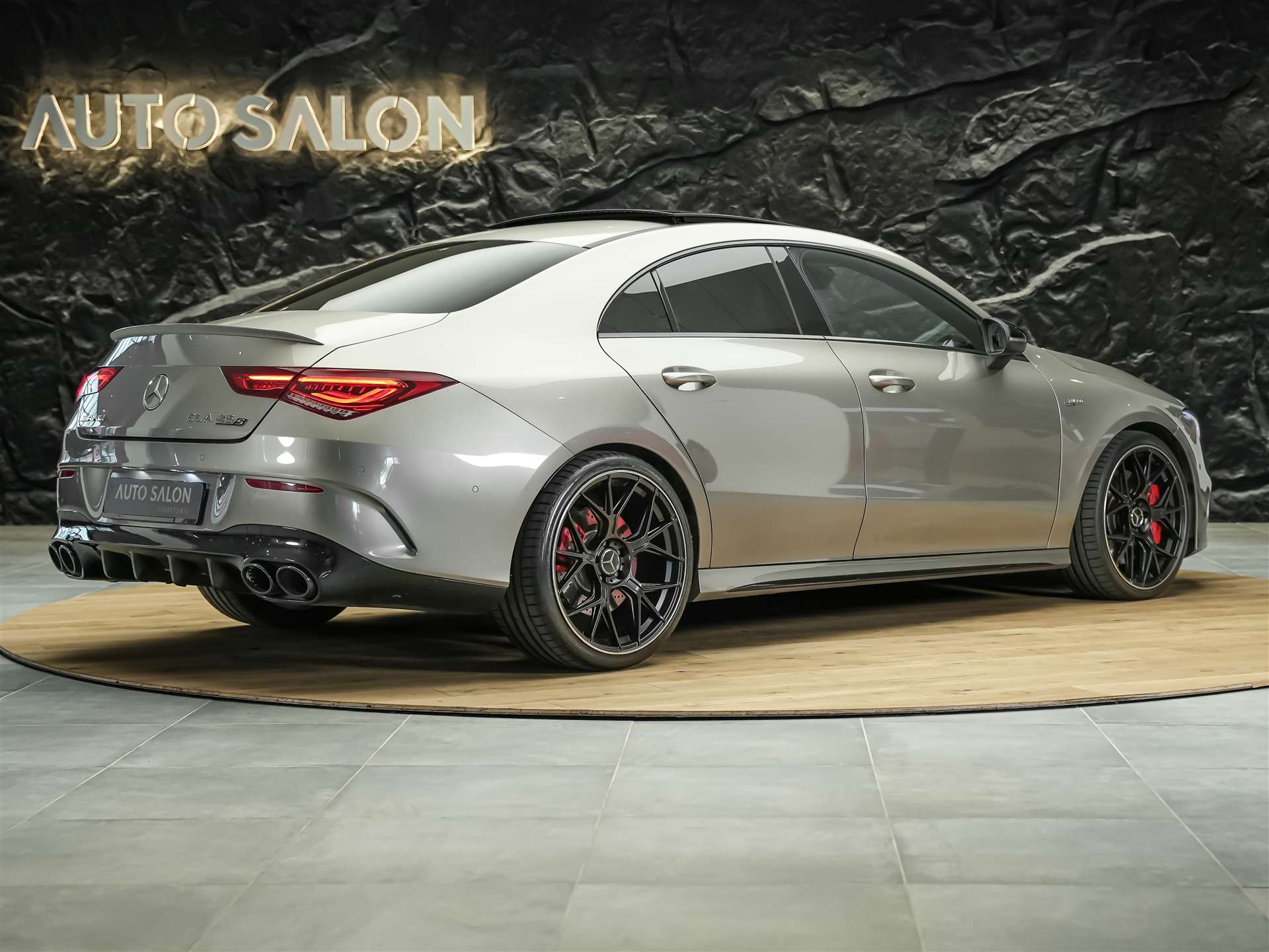 MERCEDES-BENZ CLA 45 S AMG 4Matic+ 8G-DCT *Panorama*Haed-Up*Burmester*-image-4