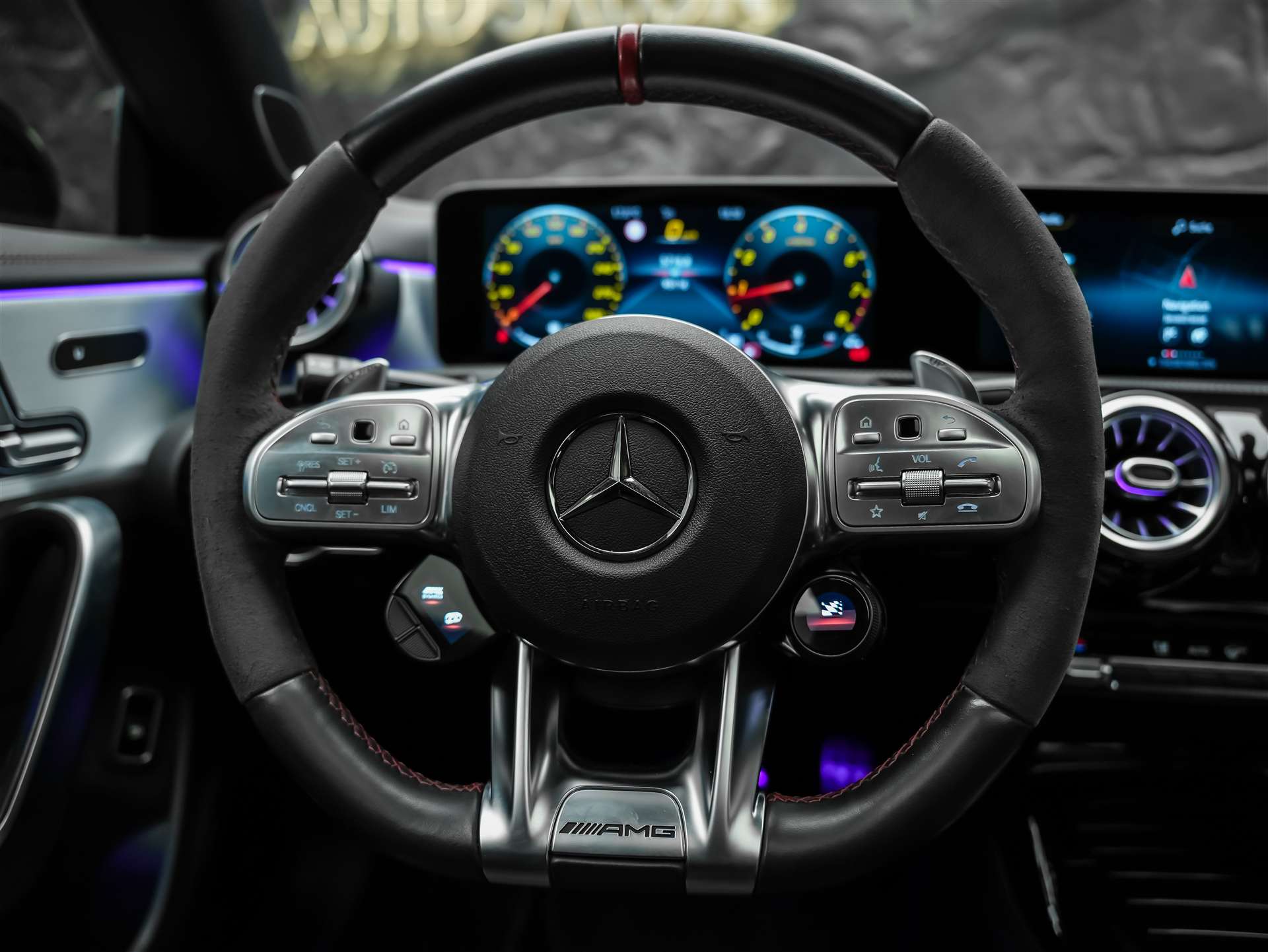 MERCEDES-BENZ CLA 45 S AMG 4Matic+ 8G-DCT *Panorama*Haed-Up*Burmester*-image-22