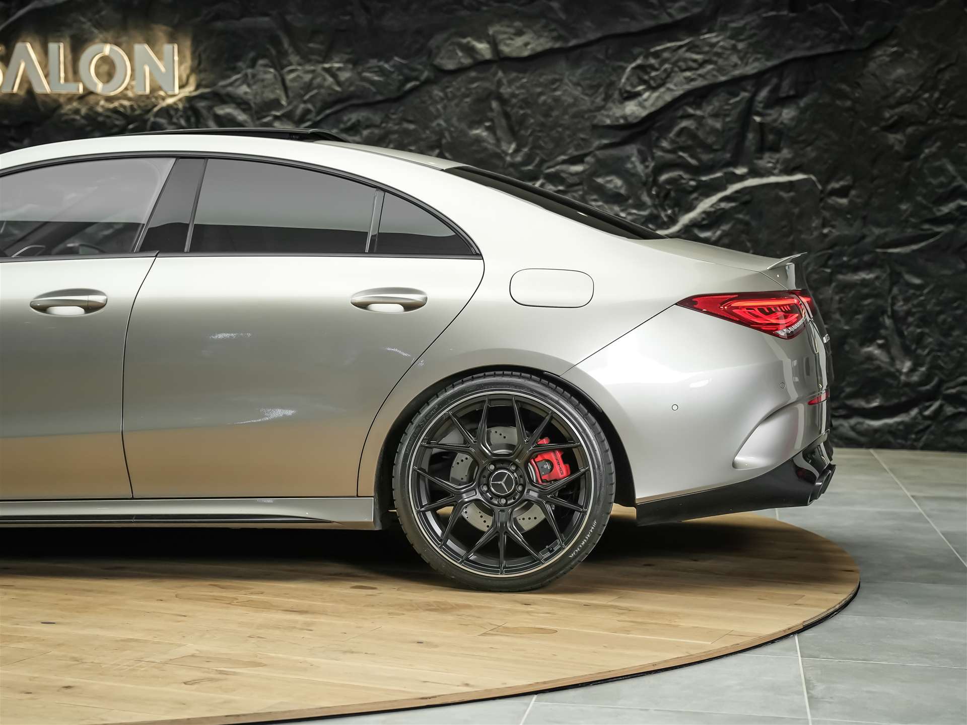 MERCEDES-BENZ CLA 45 S AMG 4Matic+ 8G-DCT *Panorama*Haed-Up*Burmester*-image-16