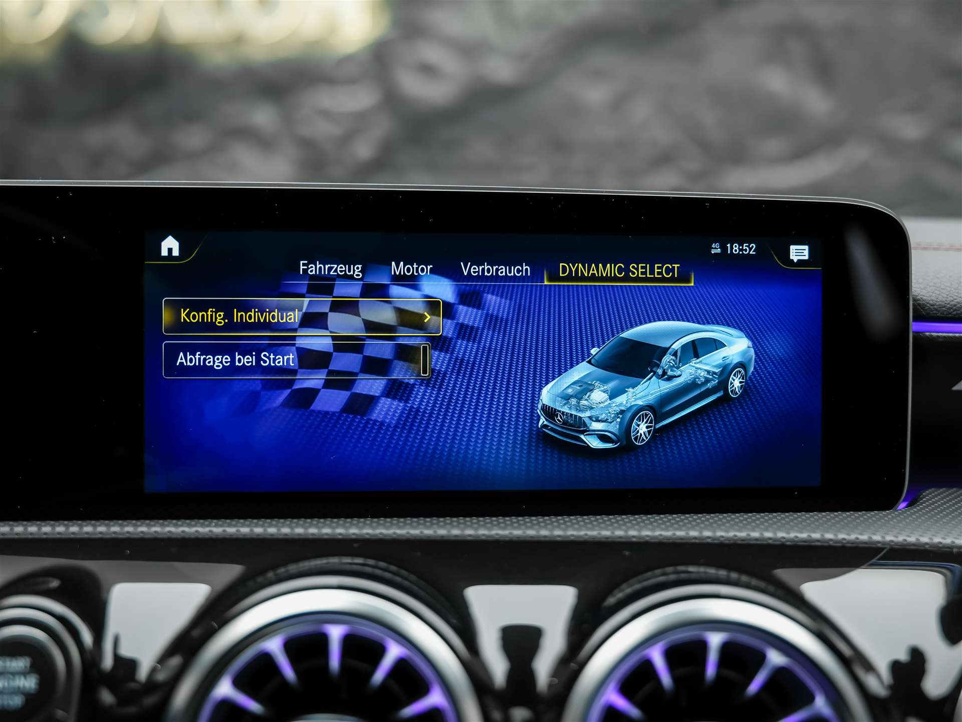MERCEDES-BENZ CLA 45 S AMG 4Matic+ 8G-DCT *Panorama*Haed-Up*Burmester*-image-36