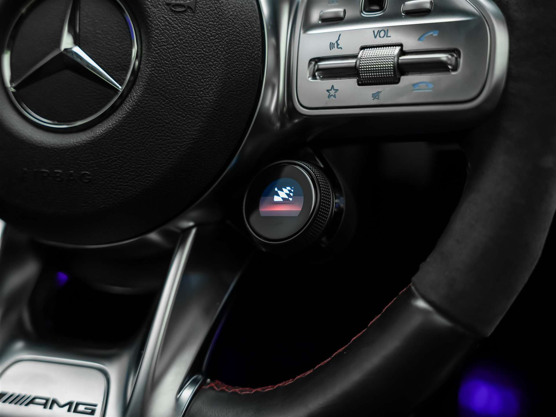 MERCEDES-BENZ CLA 45 S AMG 4Matic+ 8G-DCT *Panorama*Haed-Up*Burmester*-image-30