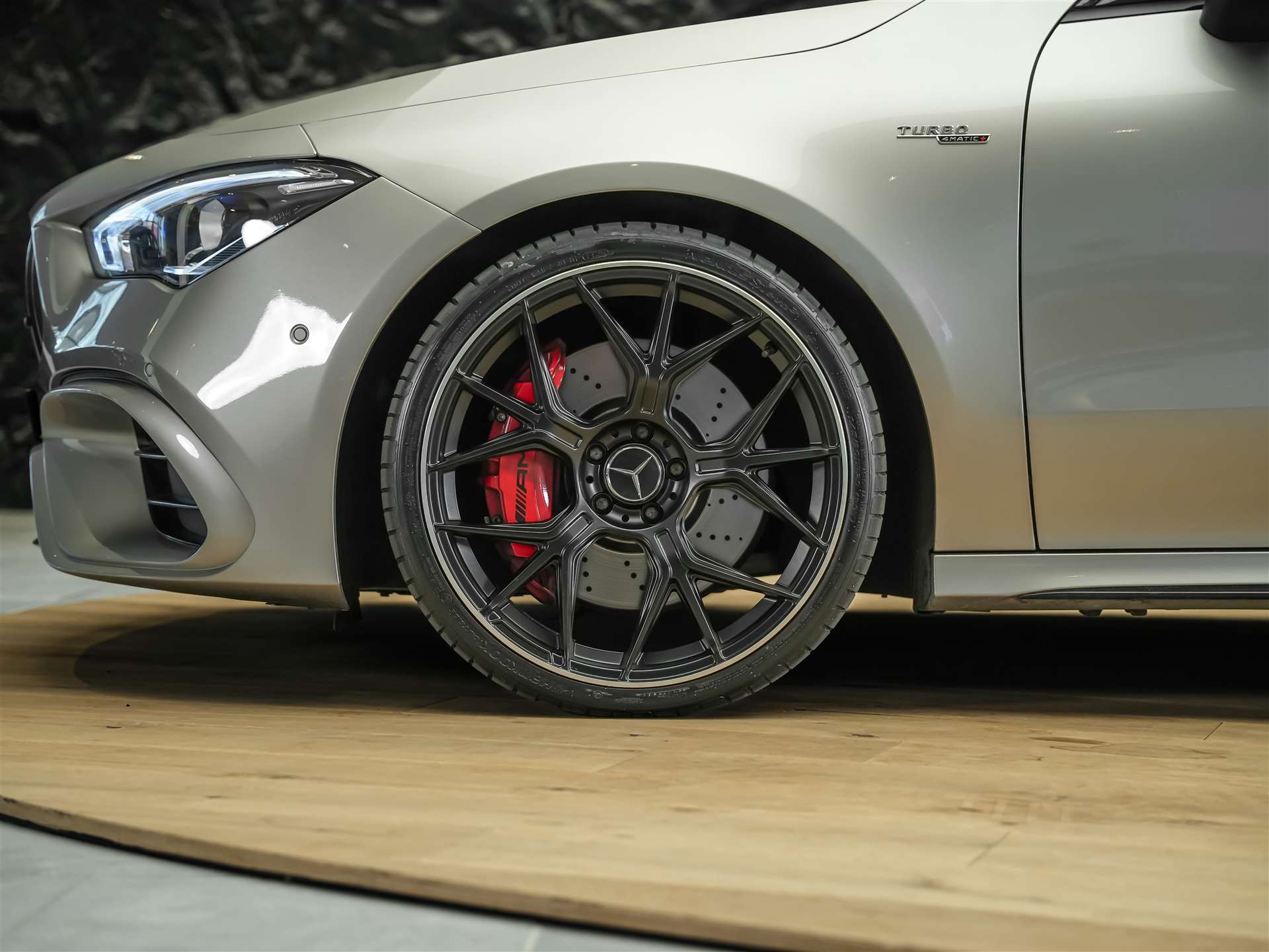 MERCEDES-BENZ CLA 45 S AMG 4Matic+ 8G-DCT *Panorama*Haed-Up*Burmester*-image-15