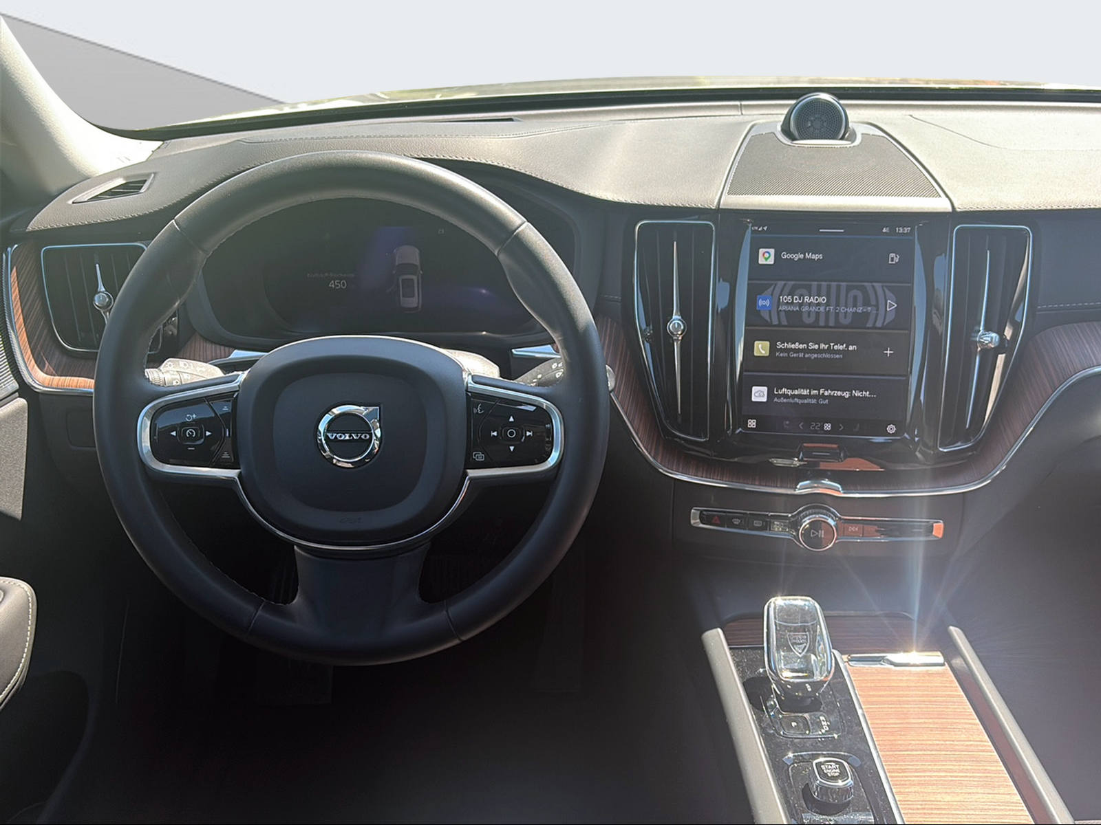 VOLVO XC60 2.0 B5 MH Ultimate Bright AWD-image-12