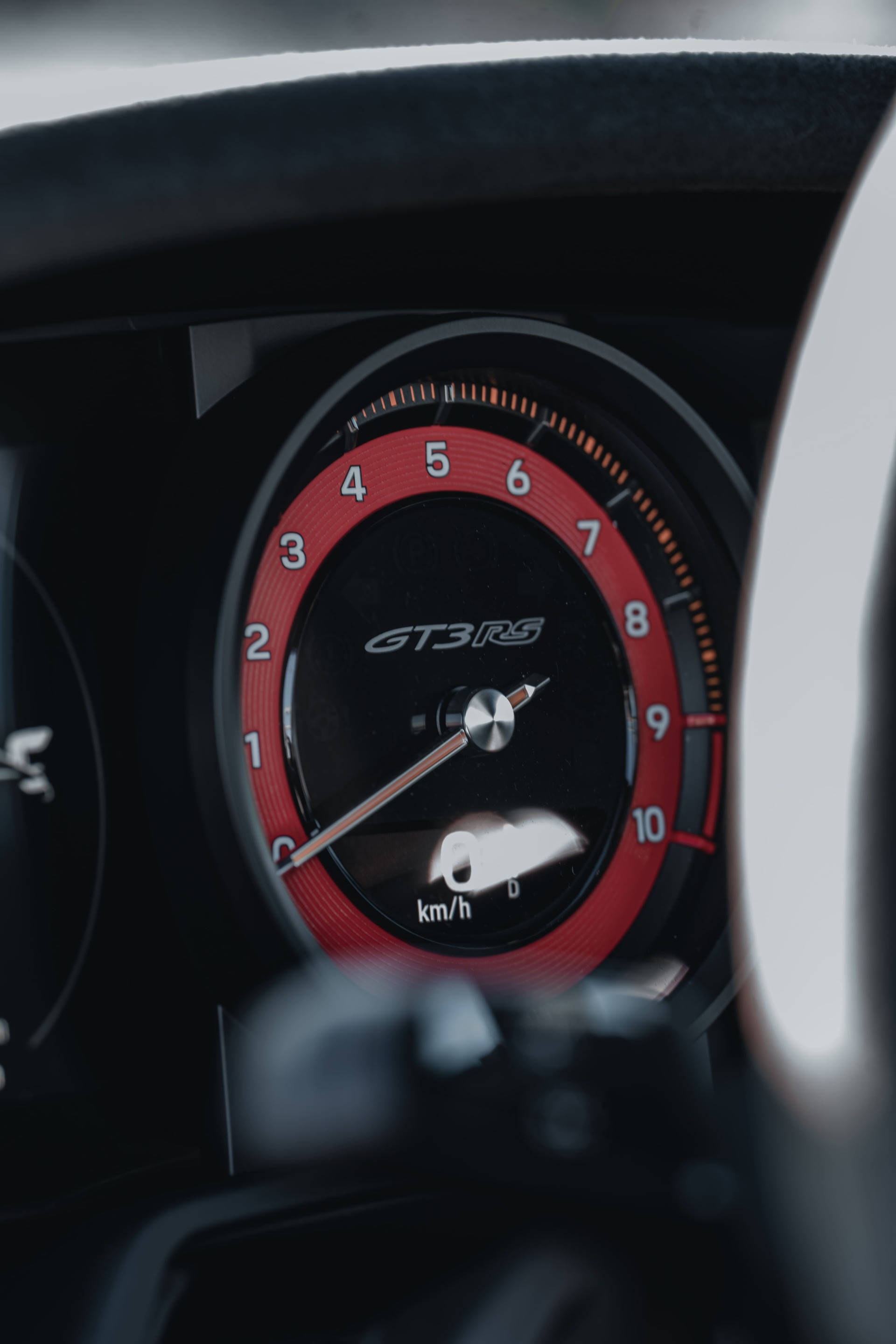 PORSCHE 911 GT3 RS-image-10