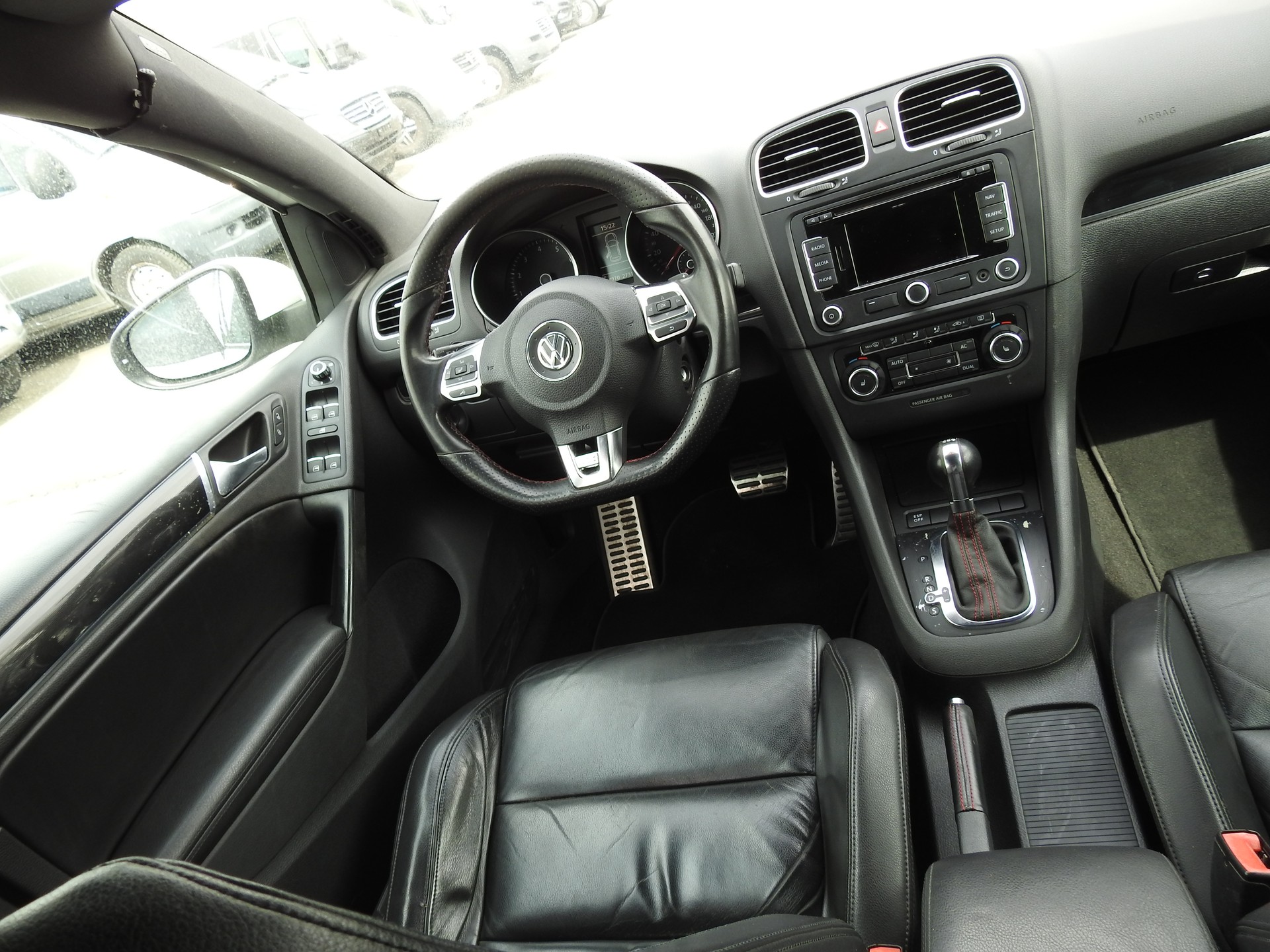 VW Golf 2.0 TSI GTI DSG-image-18