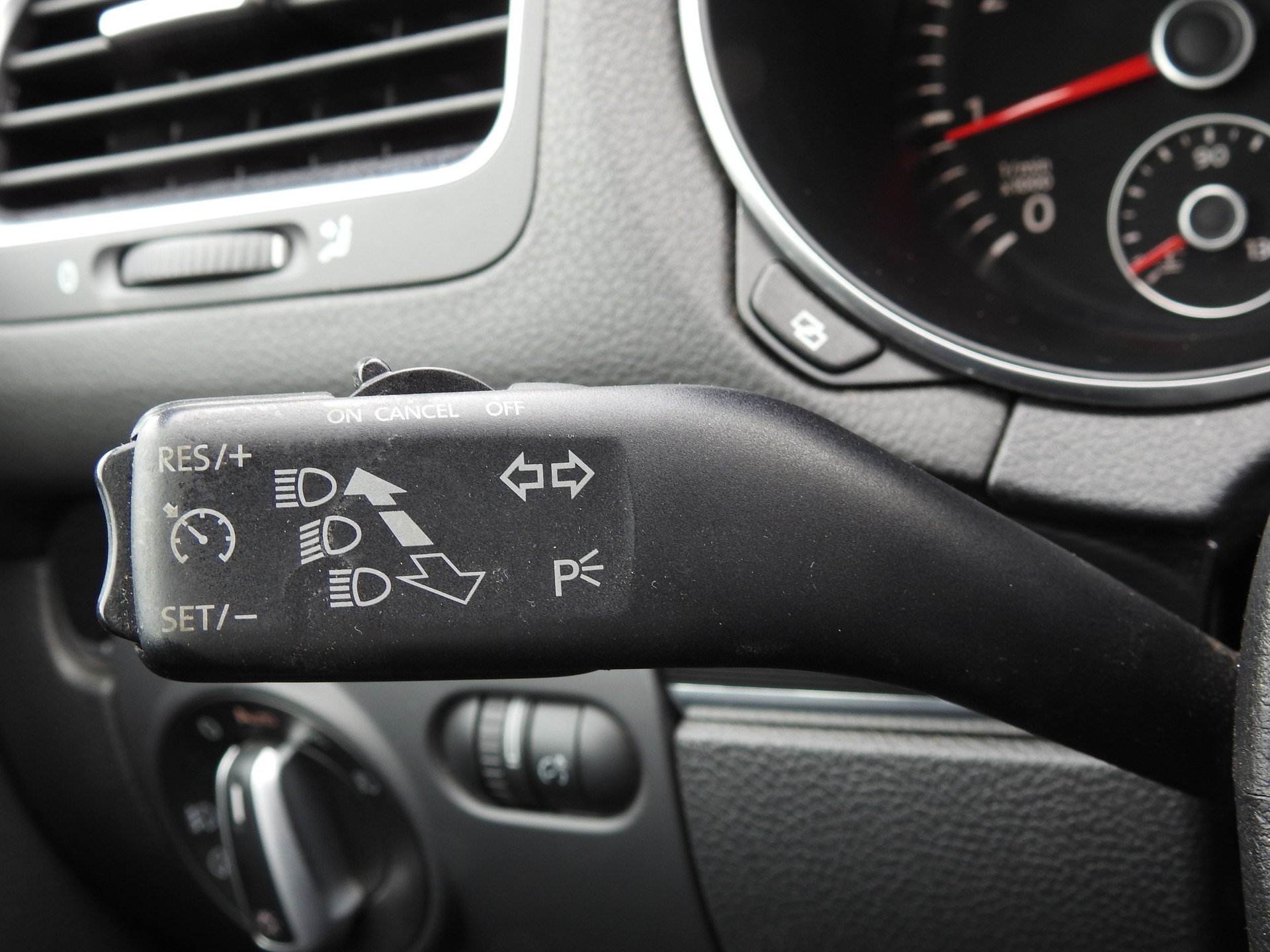 VW Golf 2.0 TSI GTI DSG-image-27