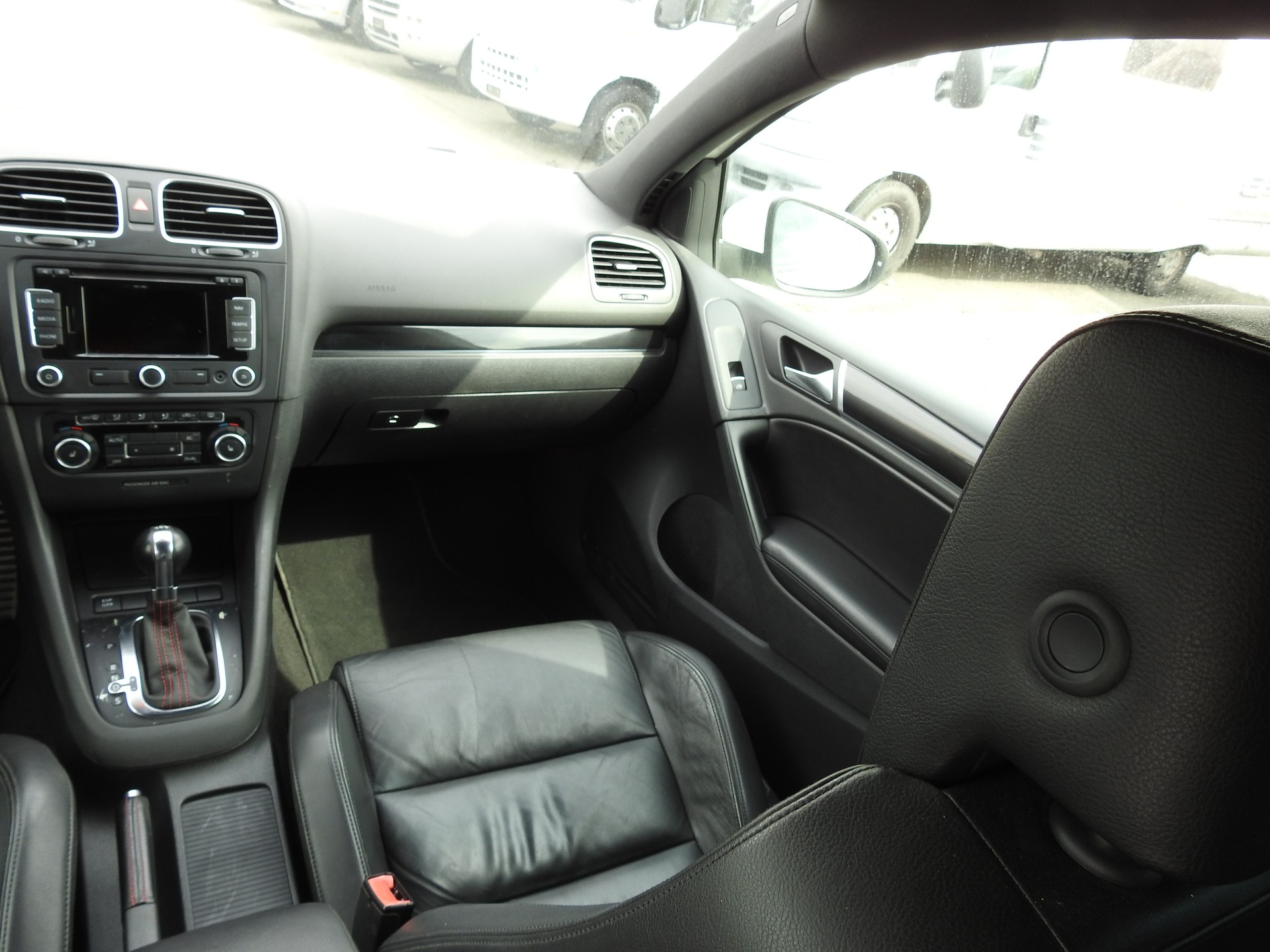 VW Golf 2.0 TSI GTI DSG-image-17