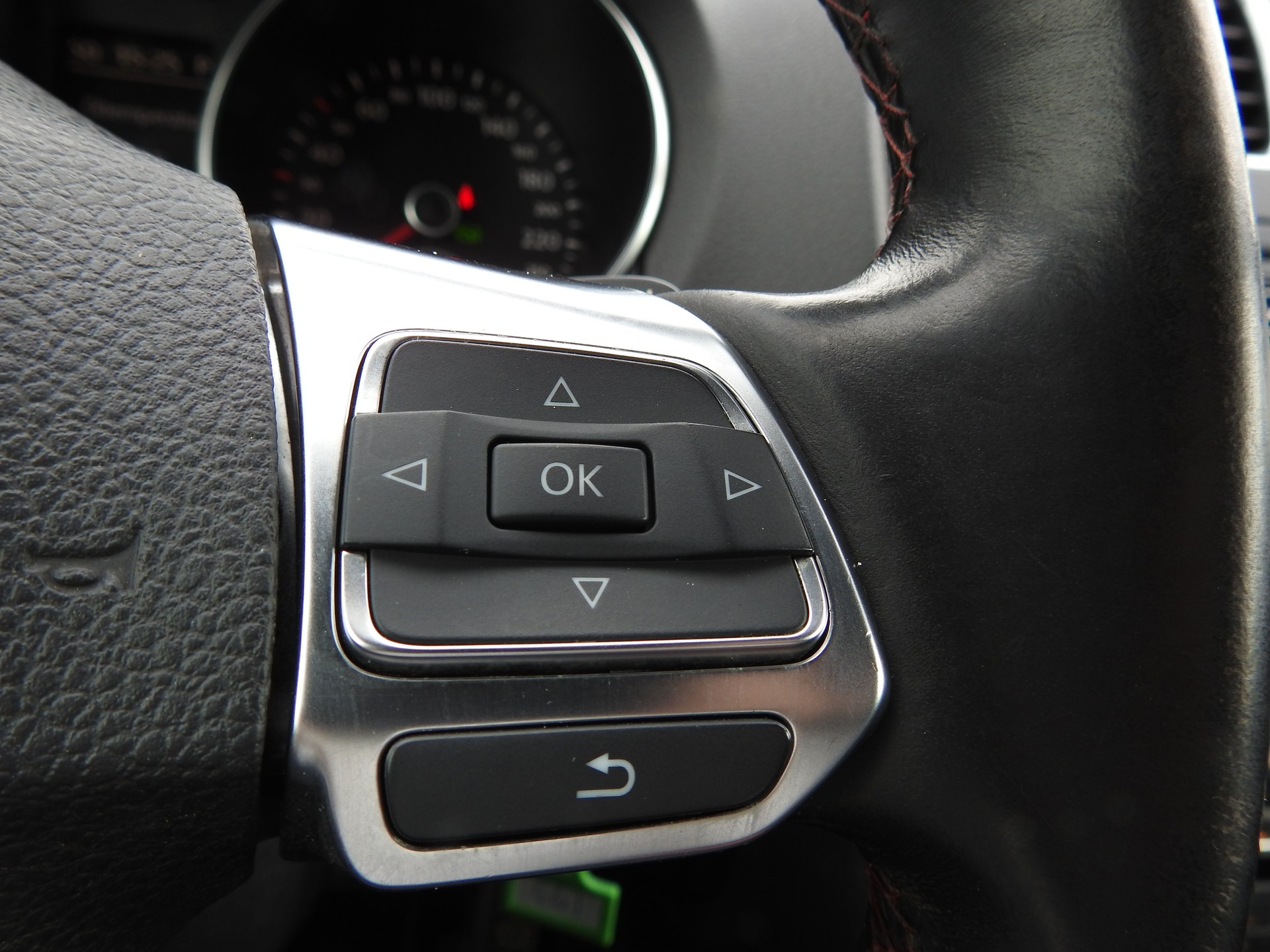 VW Golf 2.0 TSI GTI DSG-image-25