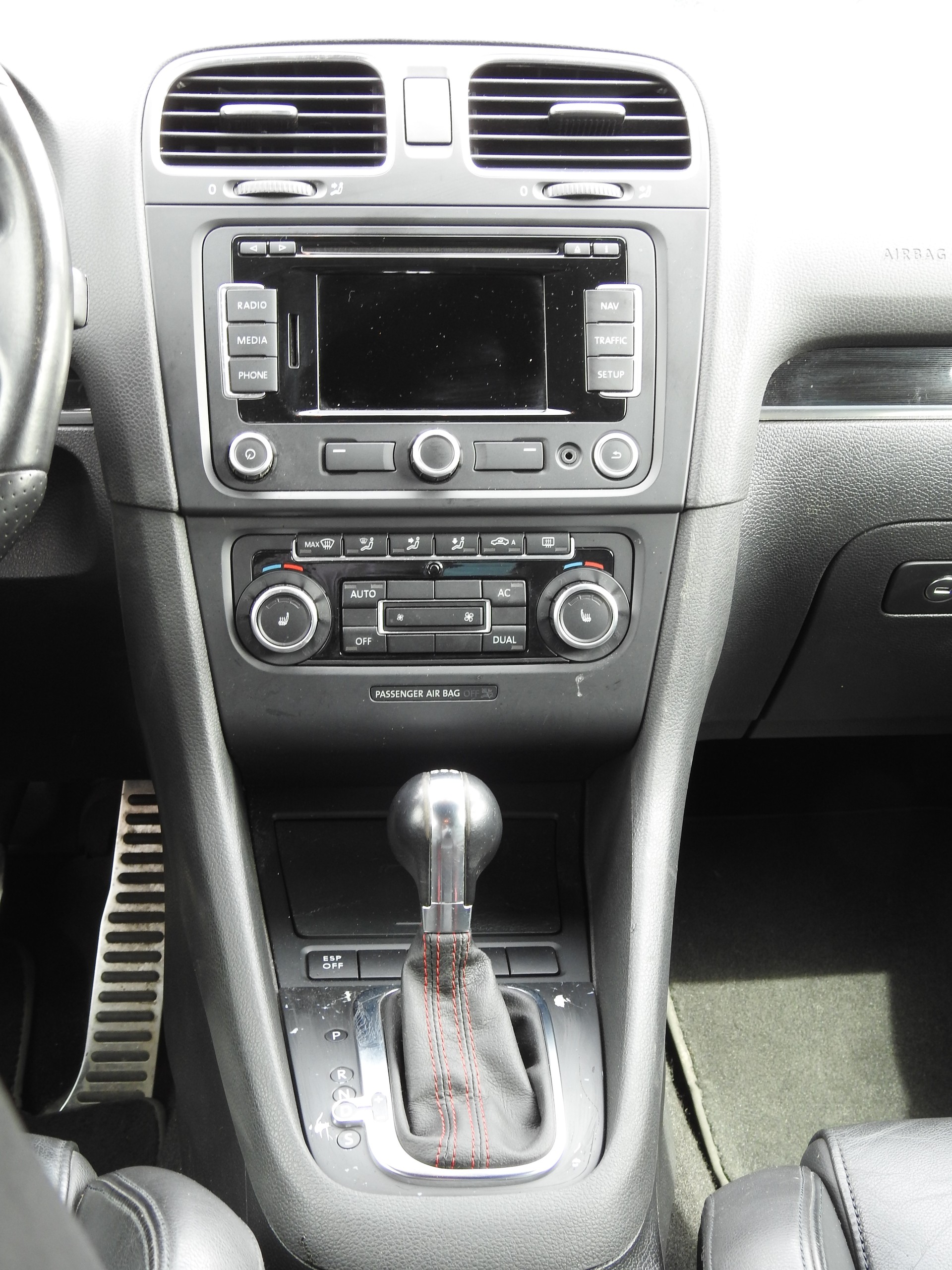 VW Golf 2.0 TSI GTI DSG-image-16