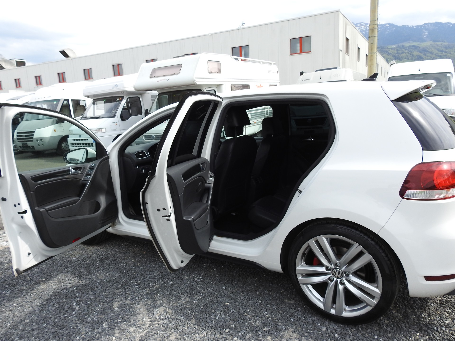 VW Golf 2.0 TSI GTI DSG-image-14