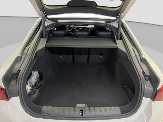 BMW i4 xDrive 40 M Sport Pro-image-13