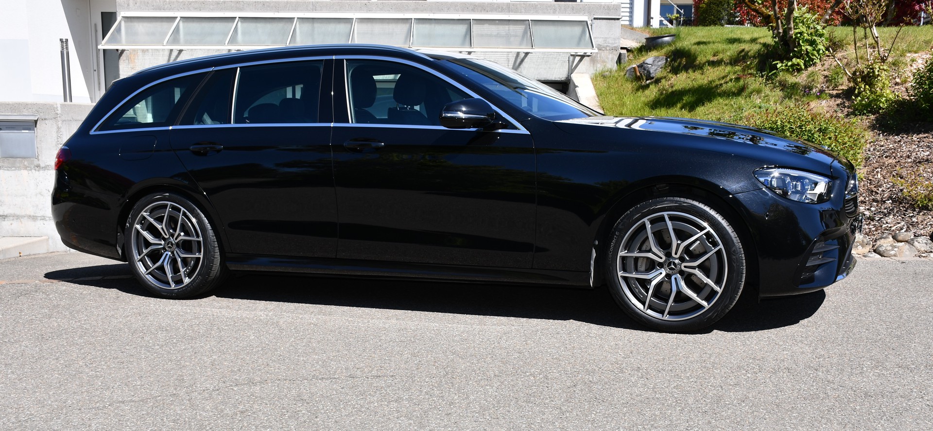 MERCEDES-BENZ E 400 d T 4Matic AMG Line 9G-Tronic-image-1