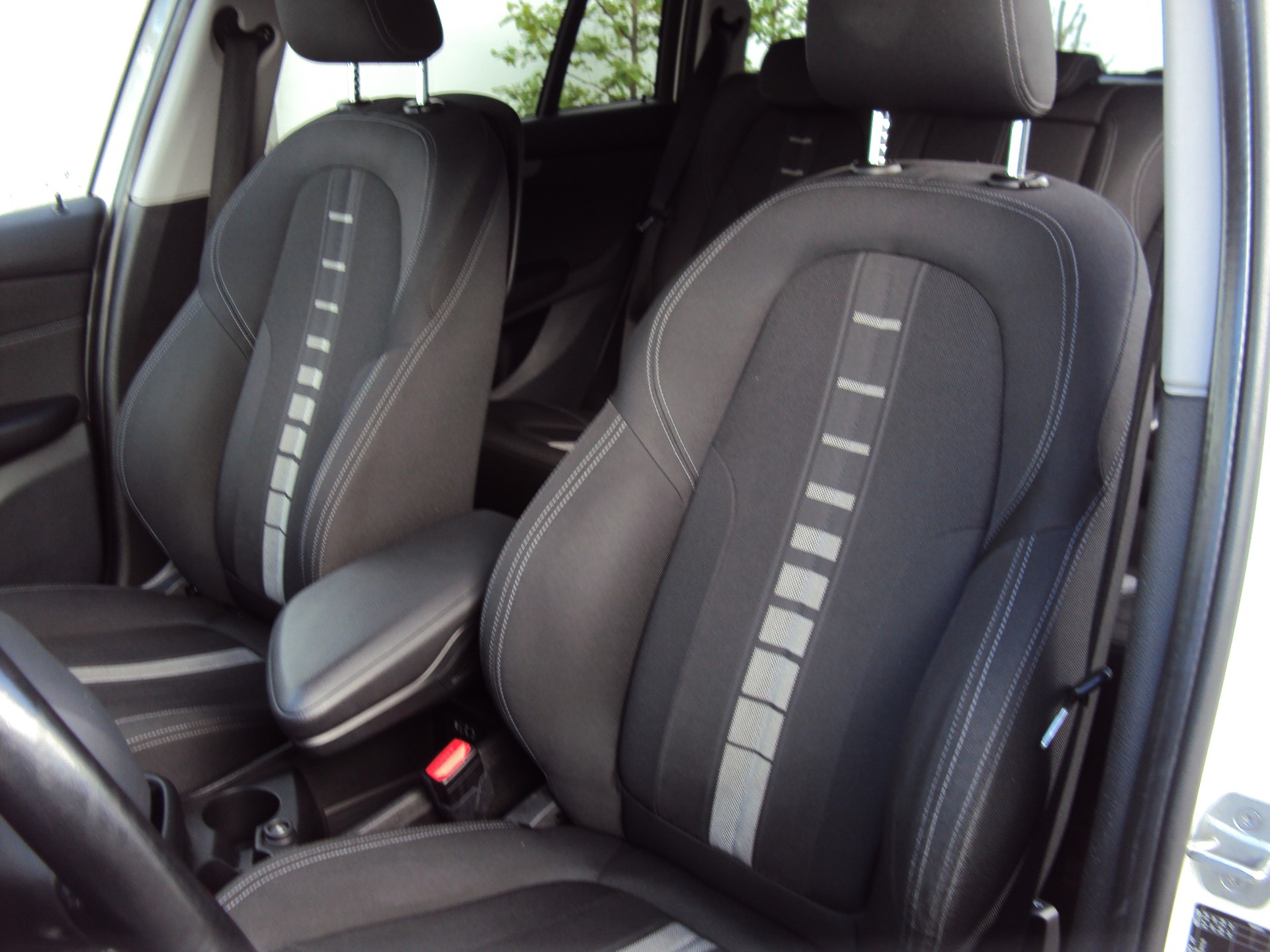 BMW 220d xDrive Gran Tourer Steptronic-image-13