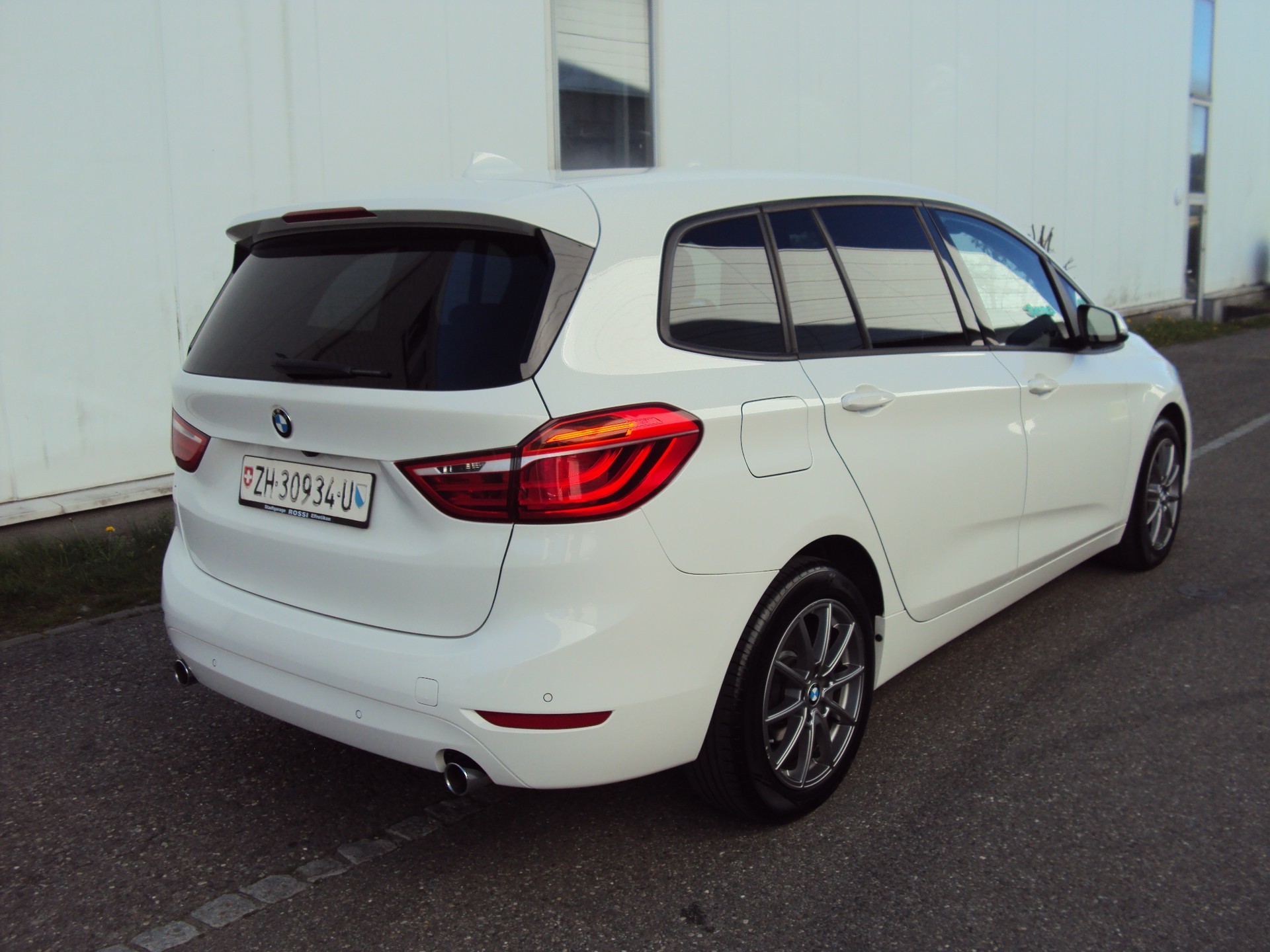 BMW 220d xDrive Gran Tourer Steptronic-image-4
