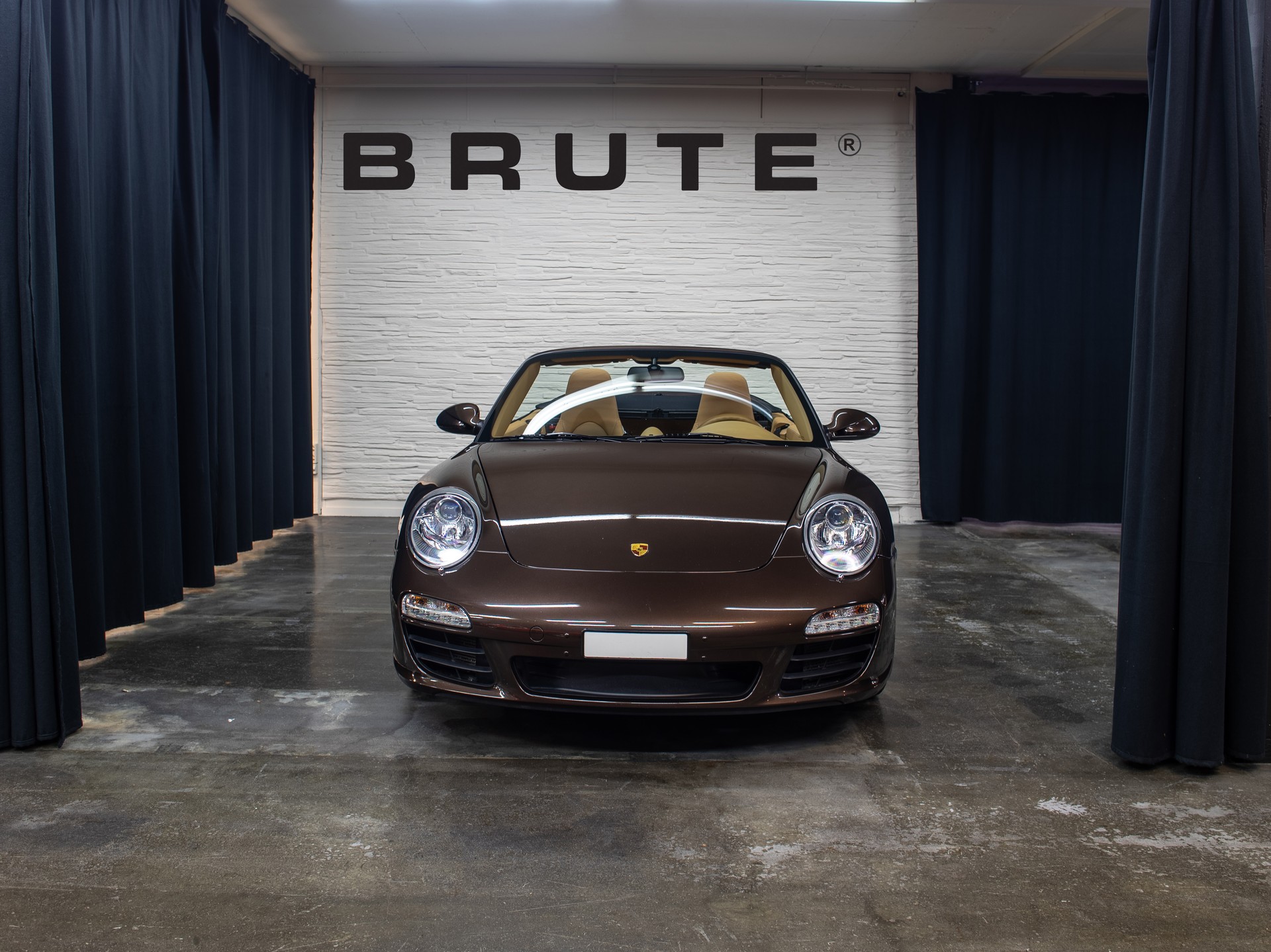 PORSCHE 911 (997.2) Cabriolet - 1. Hand | Porsche Classic-image-3