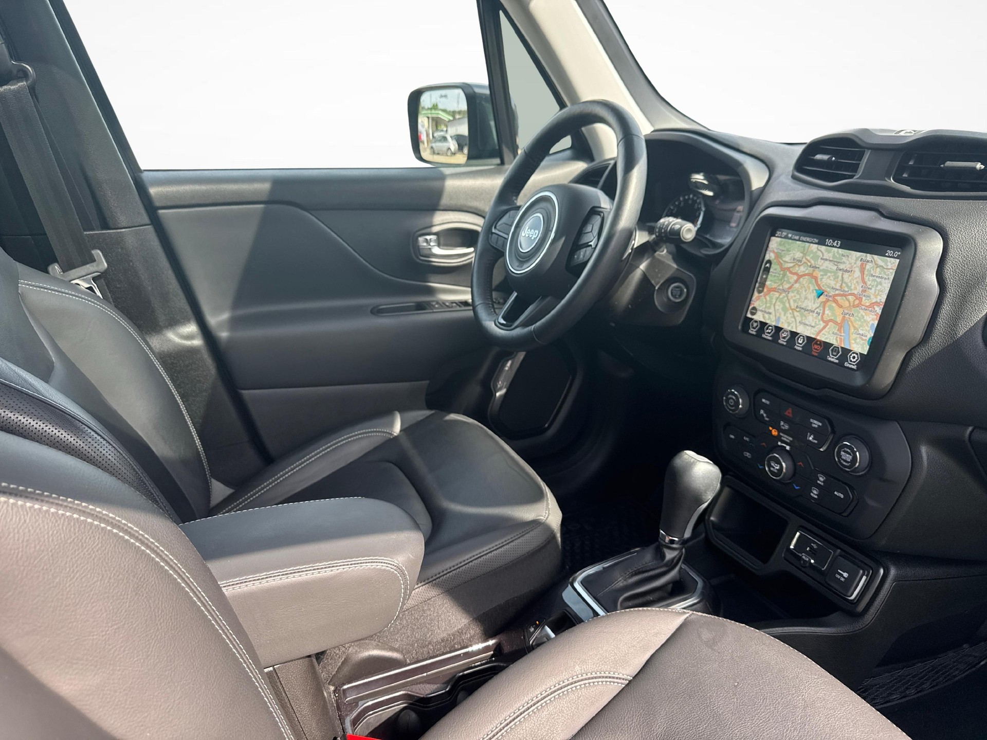 JEEP Renegade 1.5 Turbo S-image-9