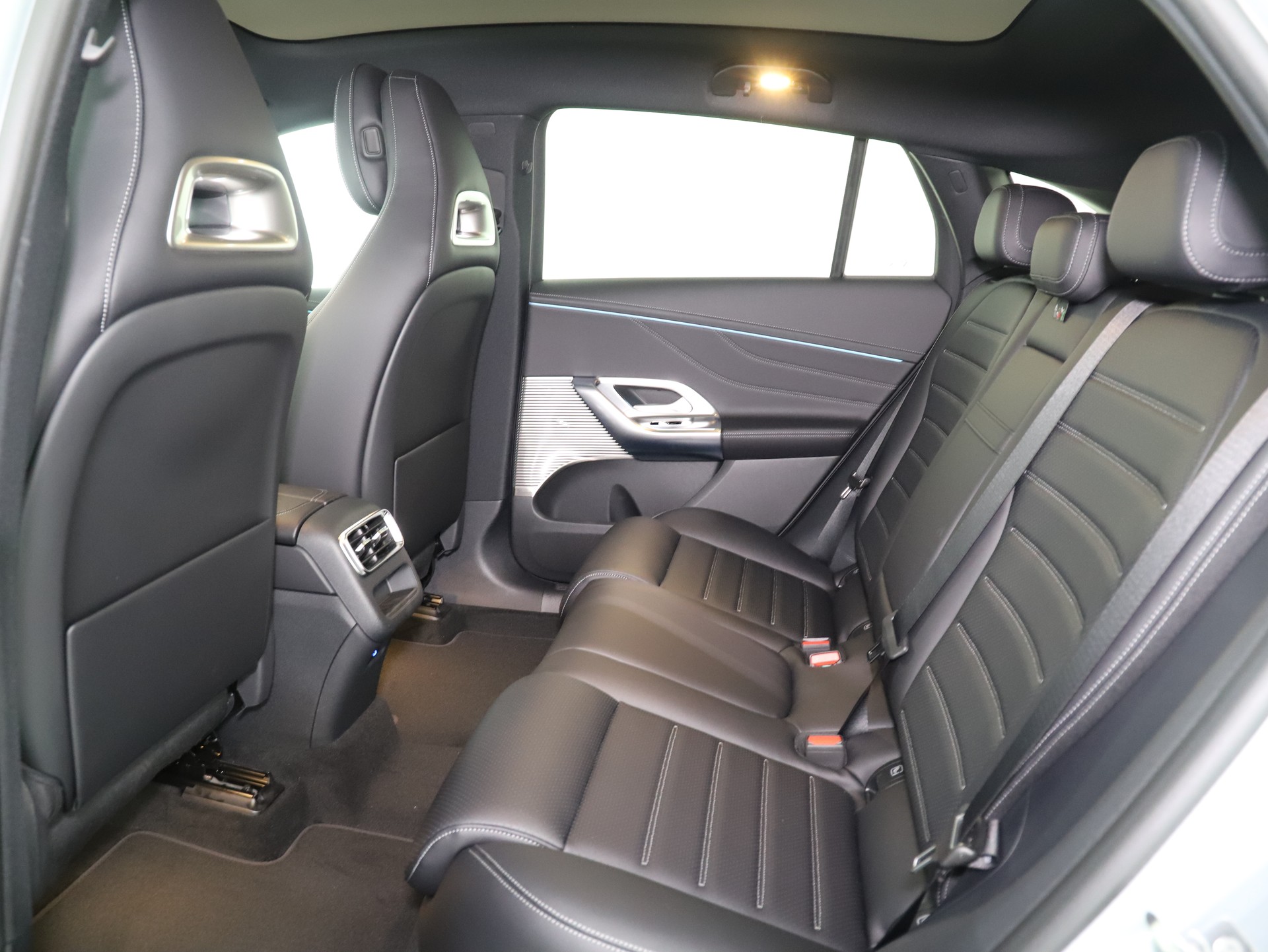 MERCEDES-BENZ GLC 400 4MATIC 94 kWh EQ-image-10