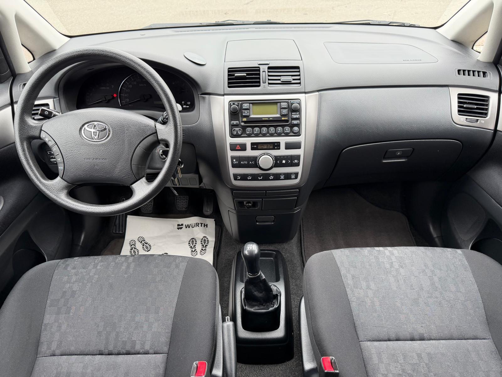 TOYOTA Avensis Verso 2.0 VVT-i Linea Terra-image-8