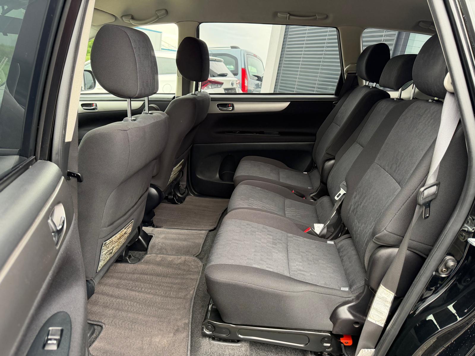TOYOTA Avensis Verso 2.0 VVT-i Linea Terra-image-18
