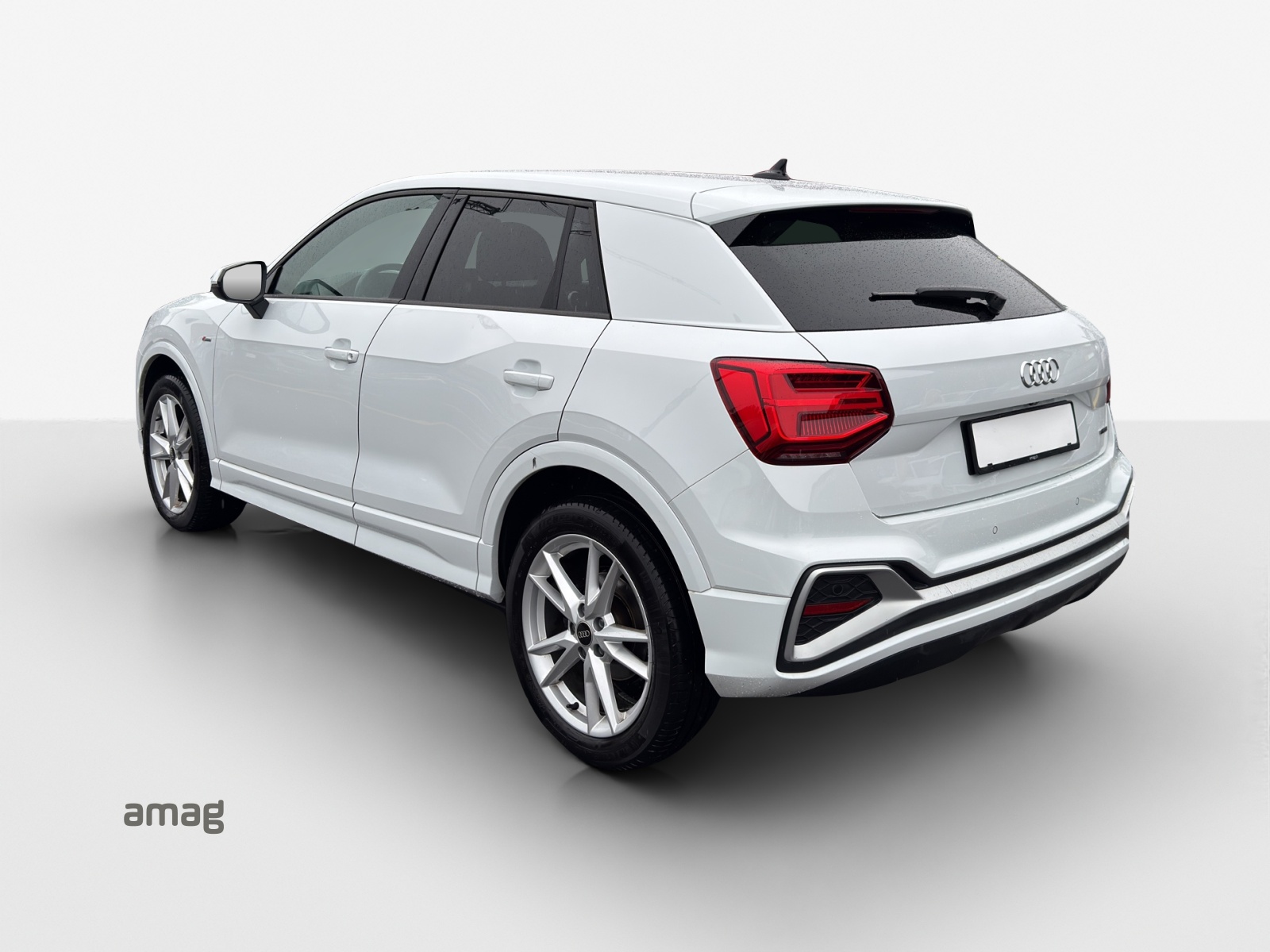 AUDI Q2 40 TFSI S line Attraction quattro S-tronic-image-2