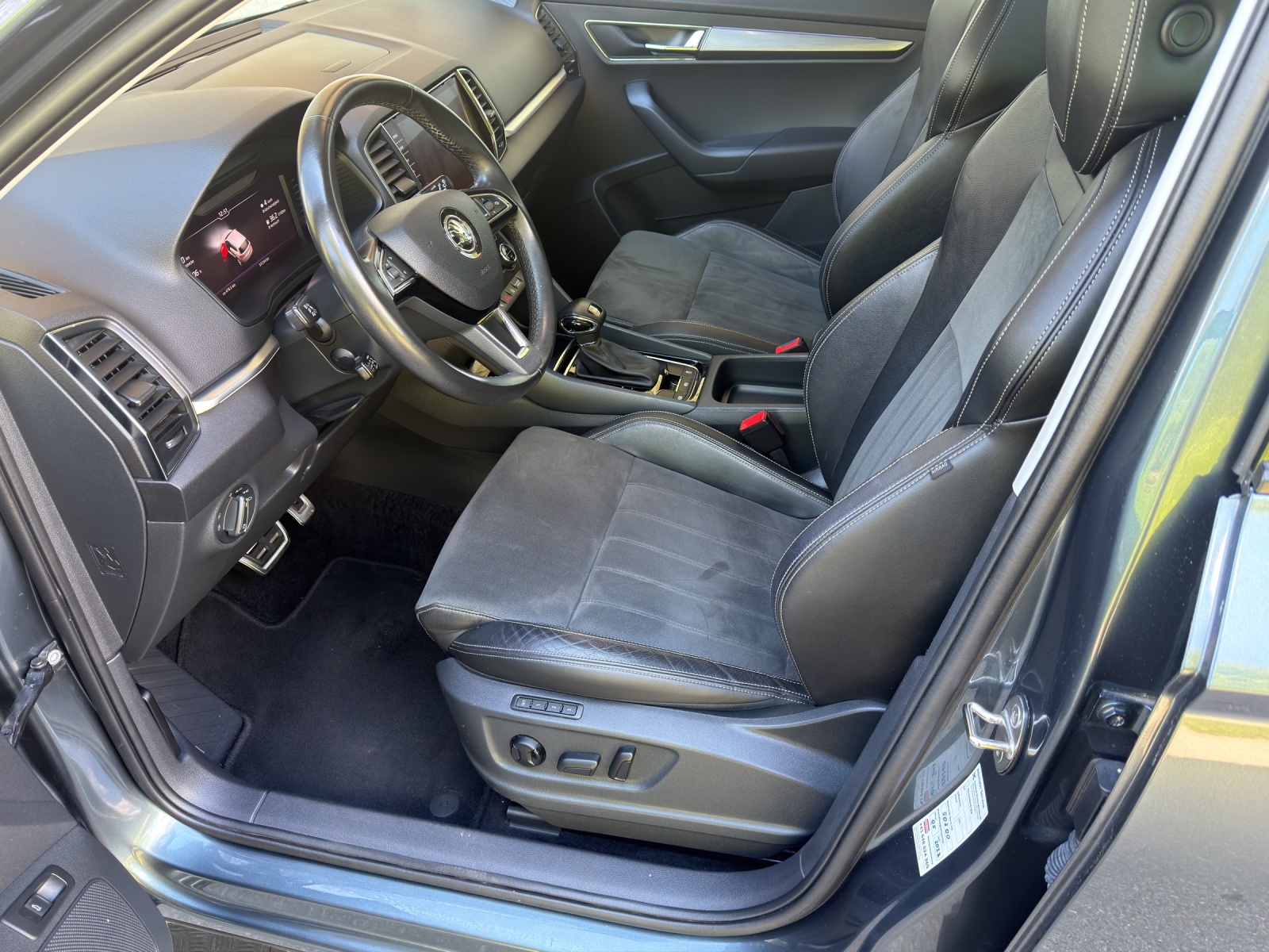 SKODA Karoq 1.5 TSI ACT Style DSG-image-9