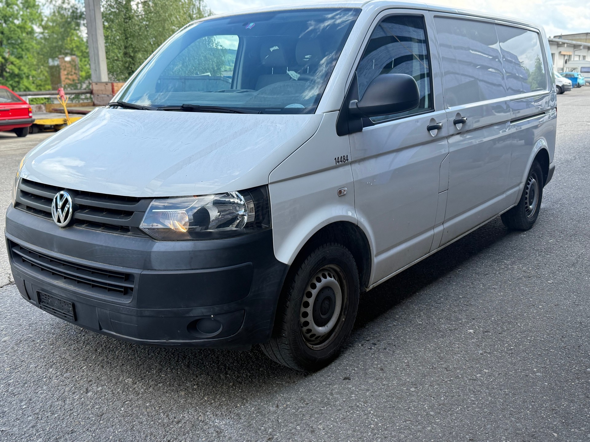 VW T5 2.0 TDI BMT-image-0