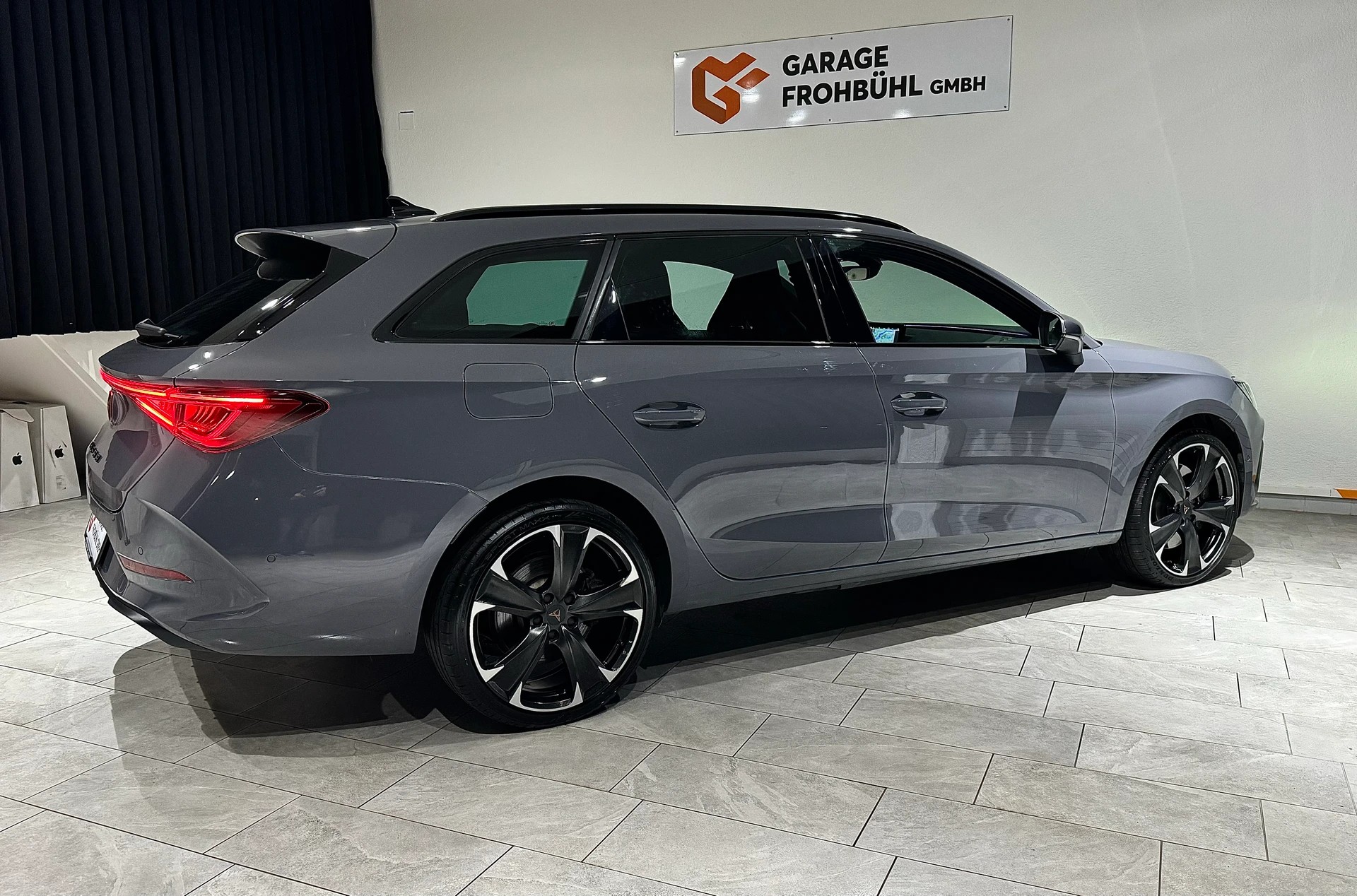 CUPRA LEON ST 1.4 e-HYBRID pHEV DSG-image-6