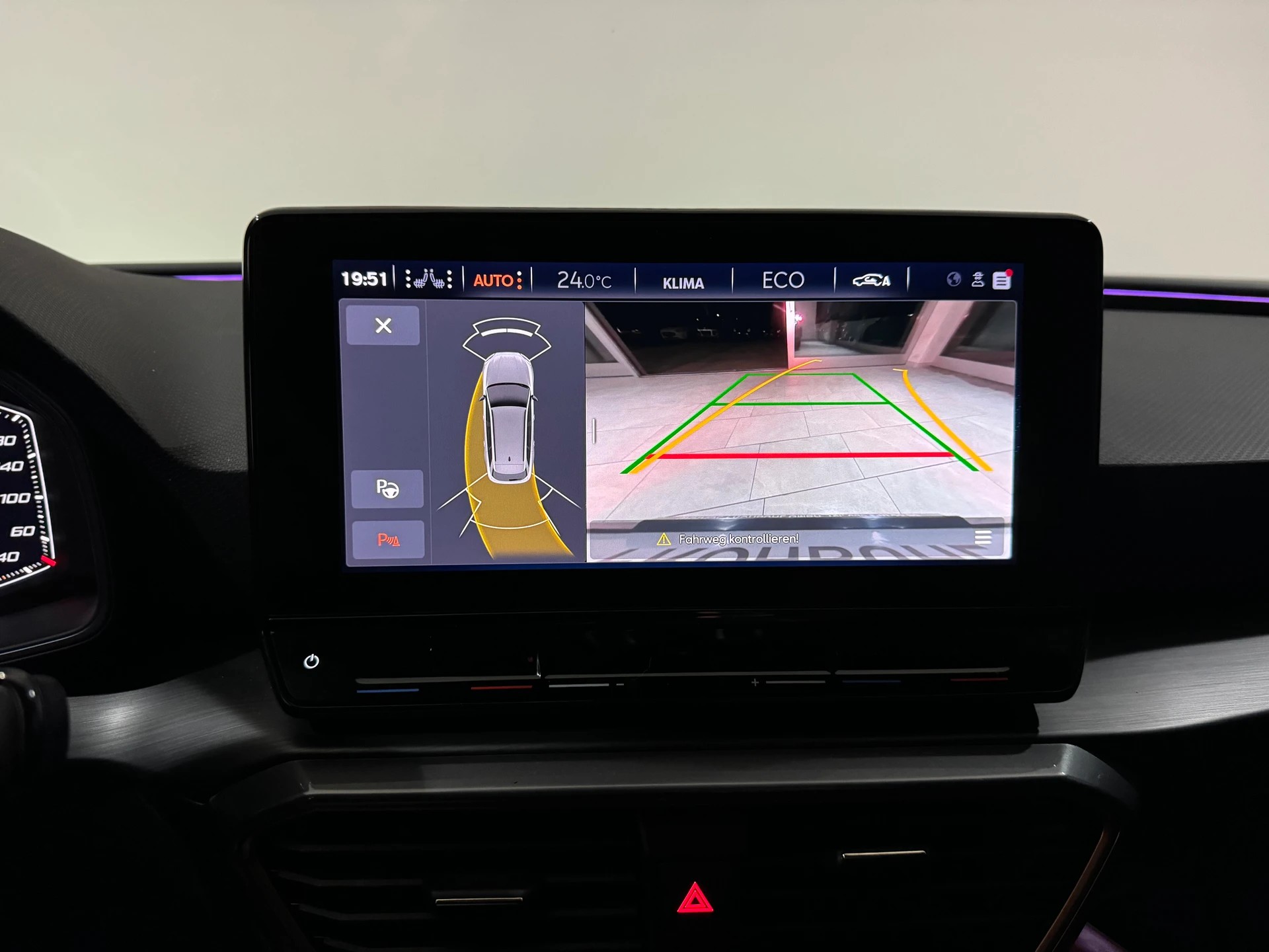 CUPRA LEON ST 1.4 e-HYBRID pHEV DSG-image-11