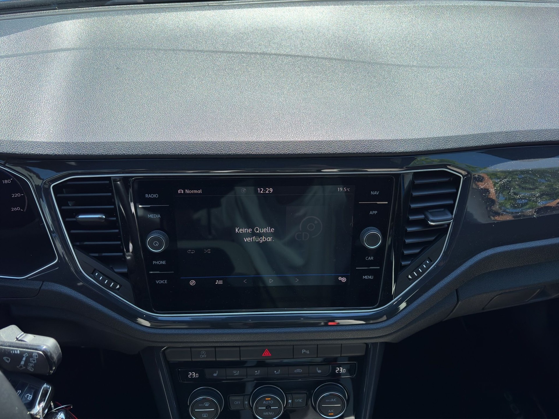 VW T-Roc 2.0 TSI Sport DSG 4Motion-image-8