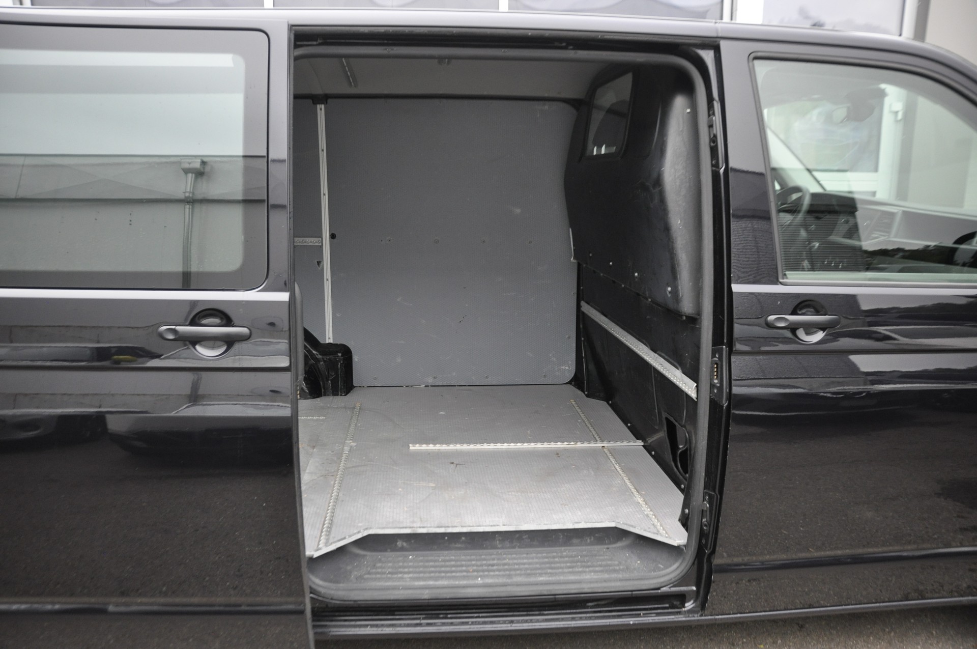 VW T6.1 2.0 TDI DSG-image-13