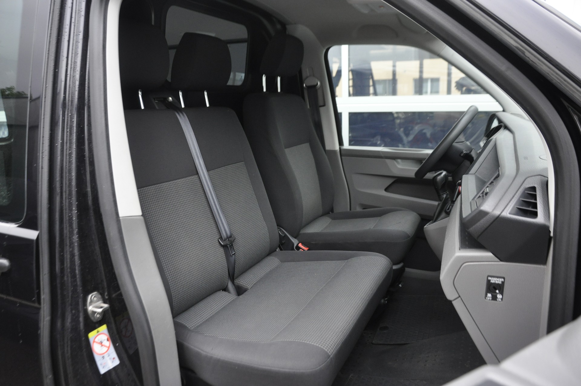 VW T6.1 2.0 TDI DSG-image-7