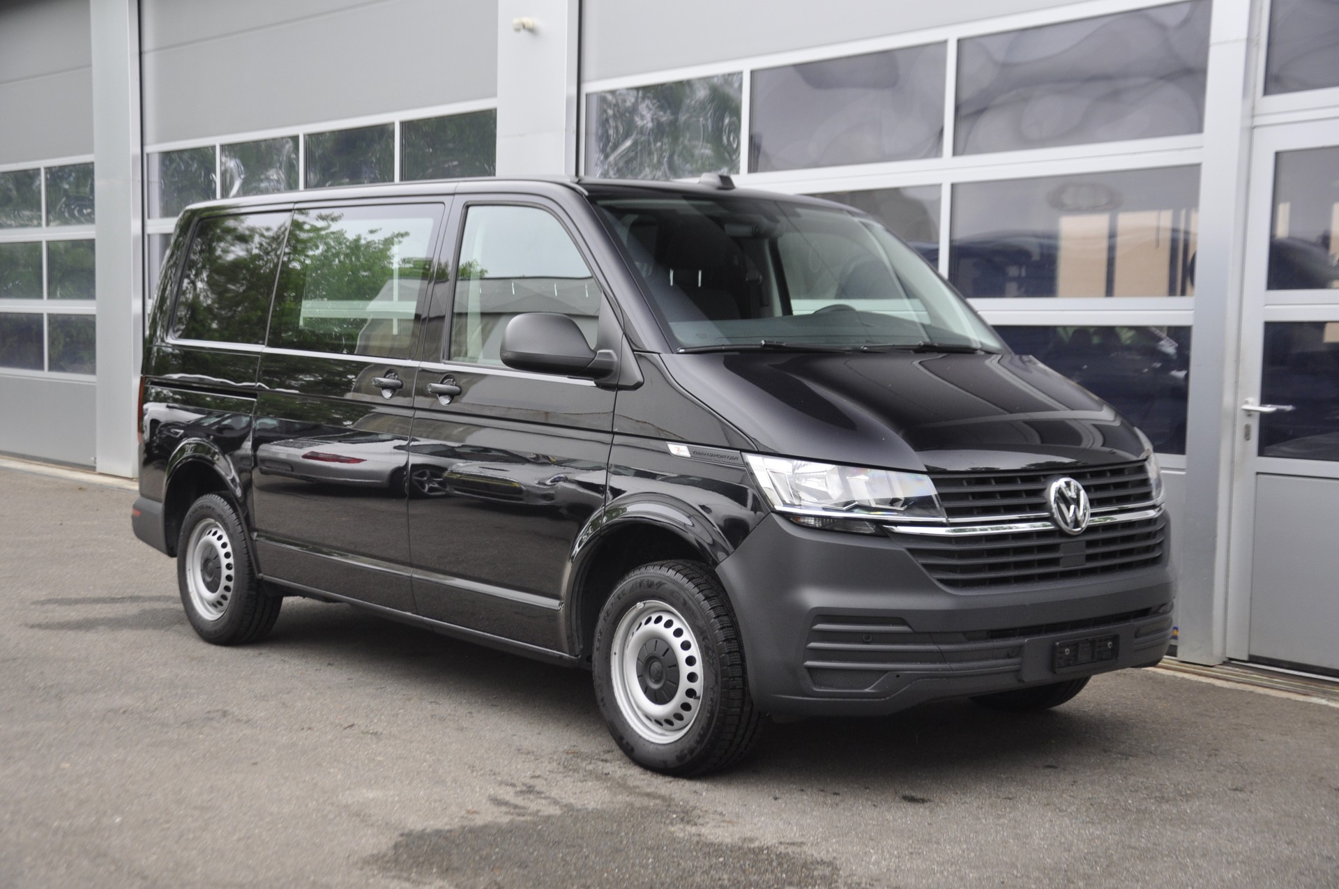 VW T6.1 2.0 TDI DSG-image-0