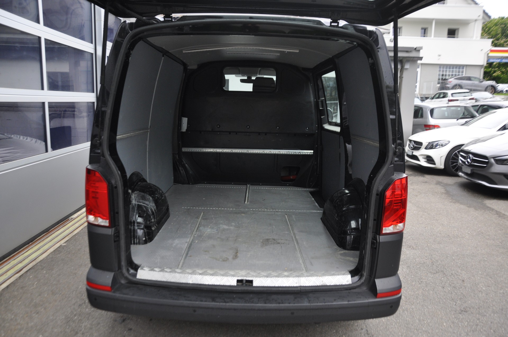 VW T6.1 2.0 TDI DSG-image-14