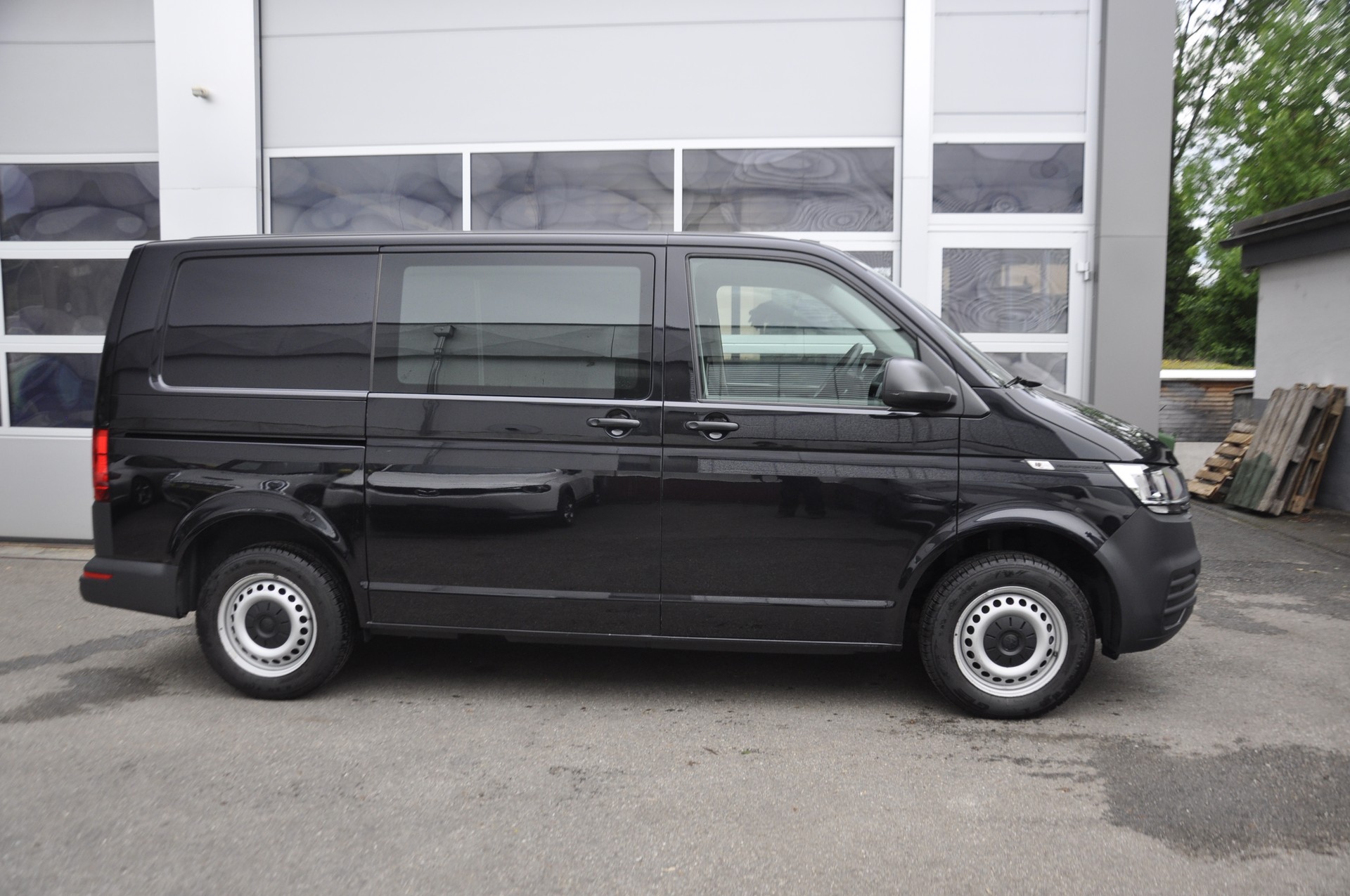 VW T6.1 2.0 TDI DSG-image-1