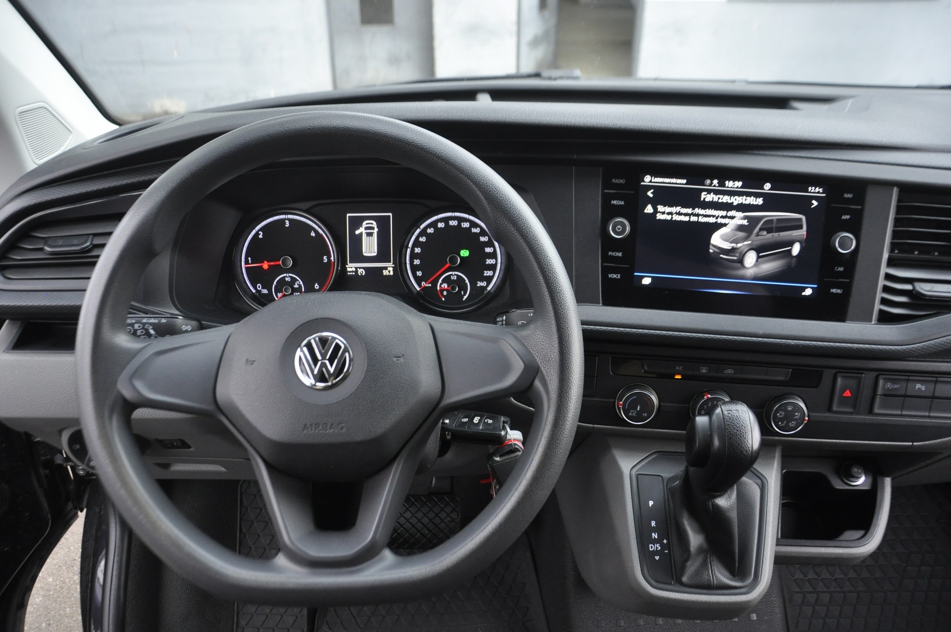 VW T6.1 2.0 TDI DSG-image-8