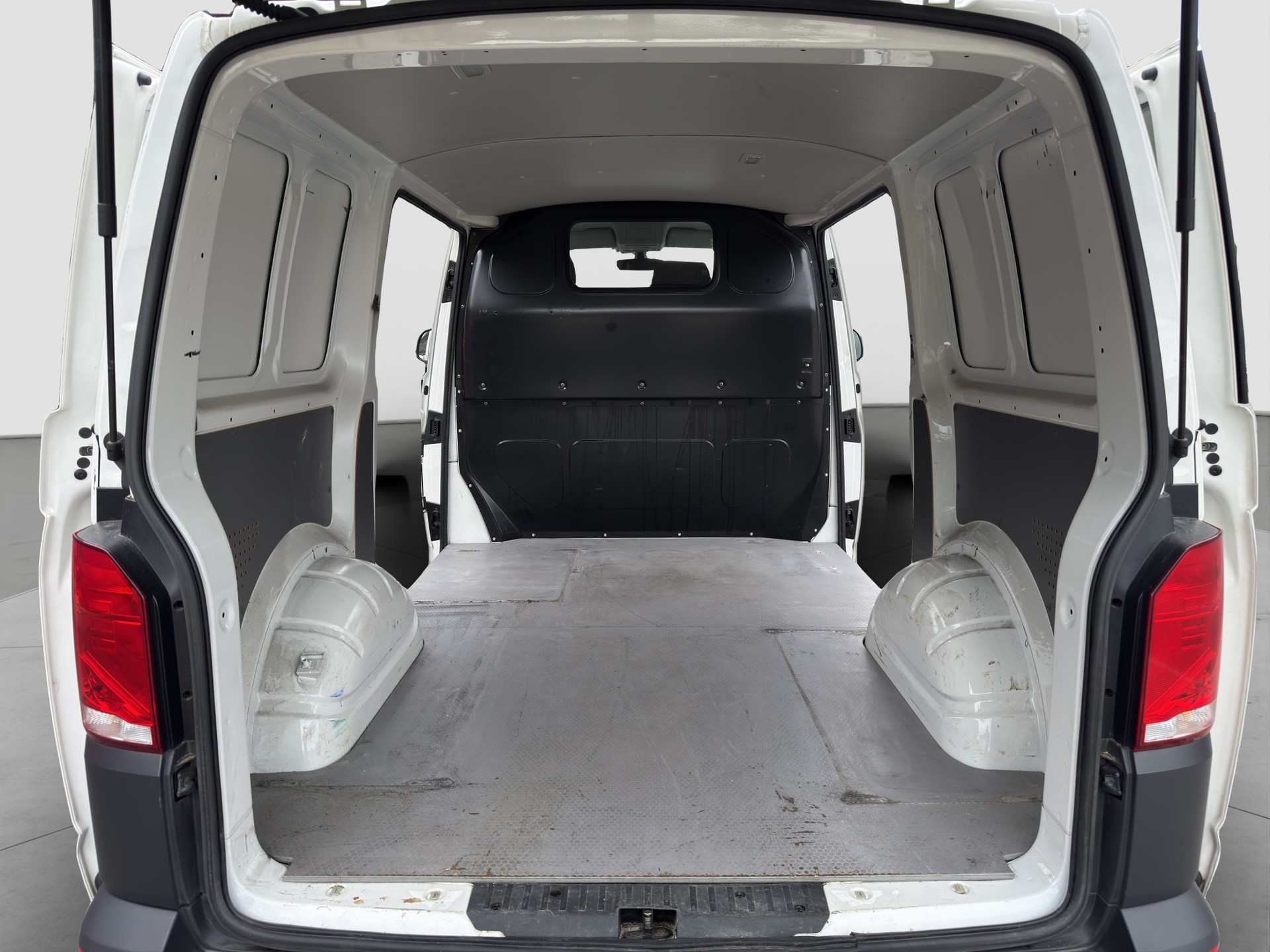 VW T6.1-image-8
