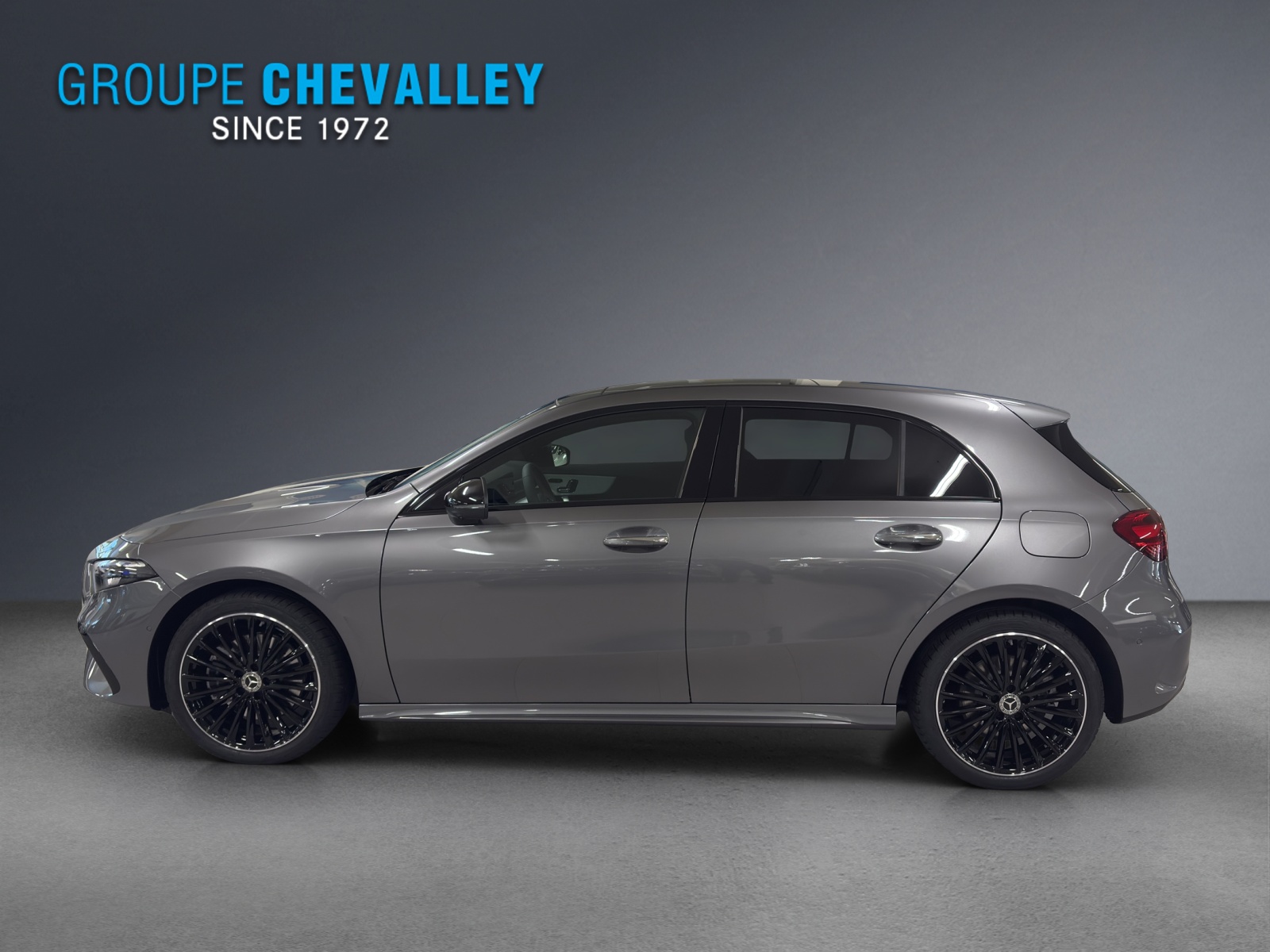 MERCEDES-BENZ A 250 e Berline Compacte EQ Hybrid Technology-showroom-element-1