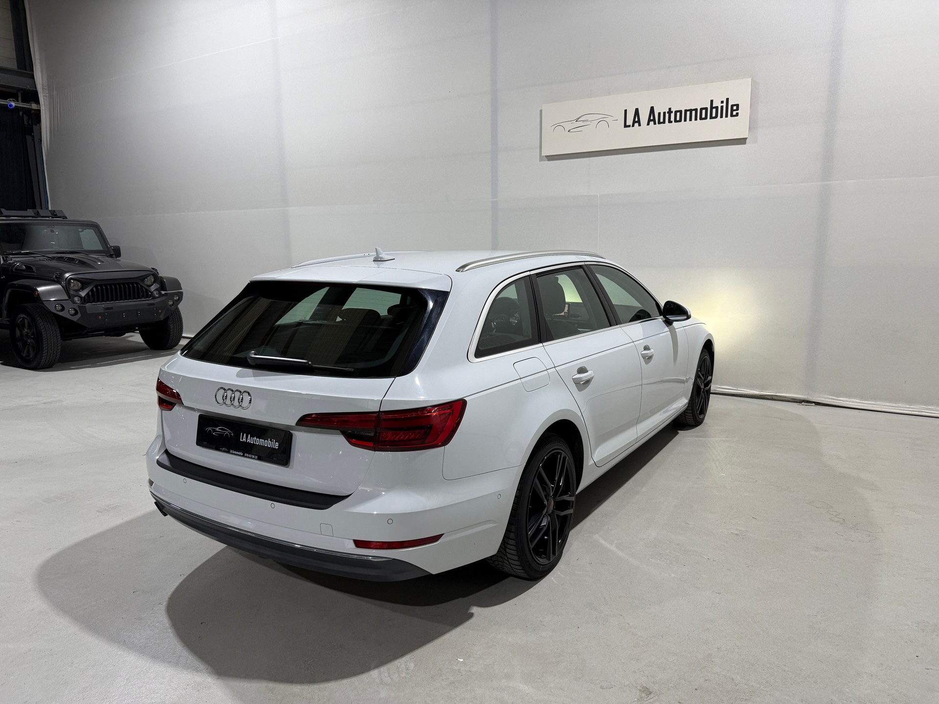 AUDI A4 Avant 1.4 TFSI Sport S-tronic-image-8